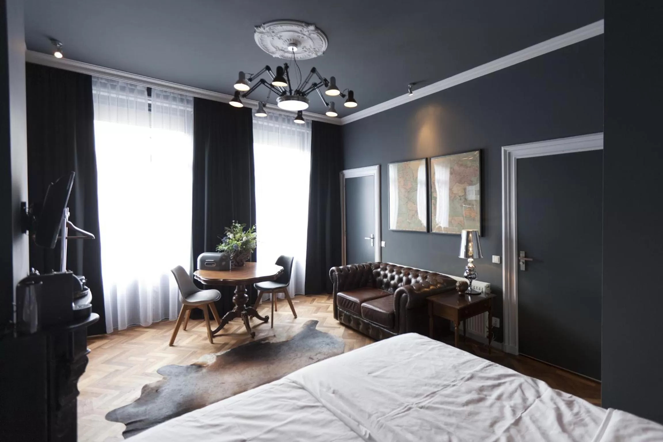 Living room, Bed in Hotel Sleep-Inn Box 5