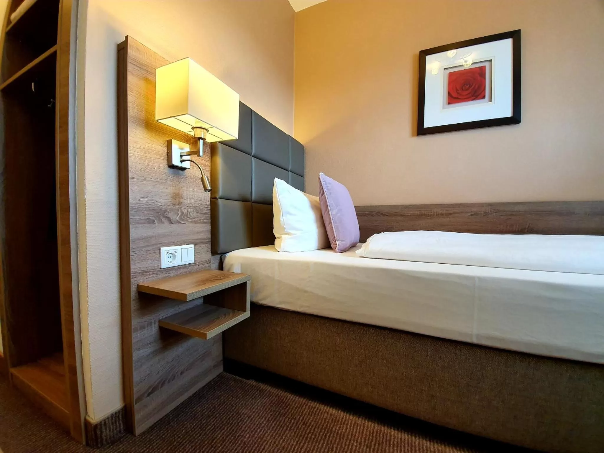 Photo of the whole room, Bed in Hotel in den Herrnwiesen