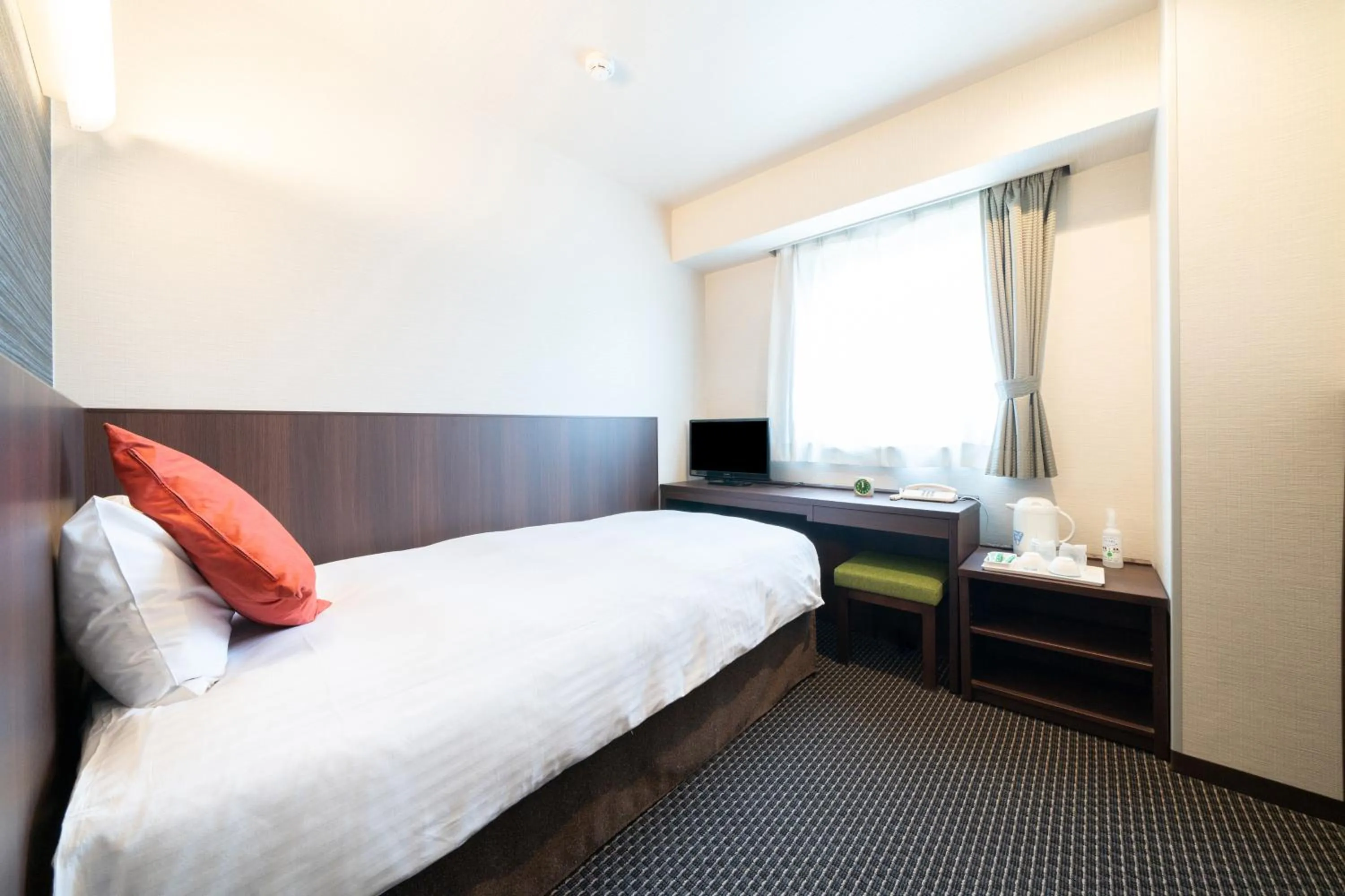 Bed in Pearl Hotel Ryogoku