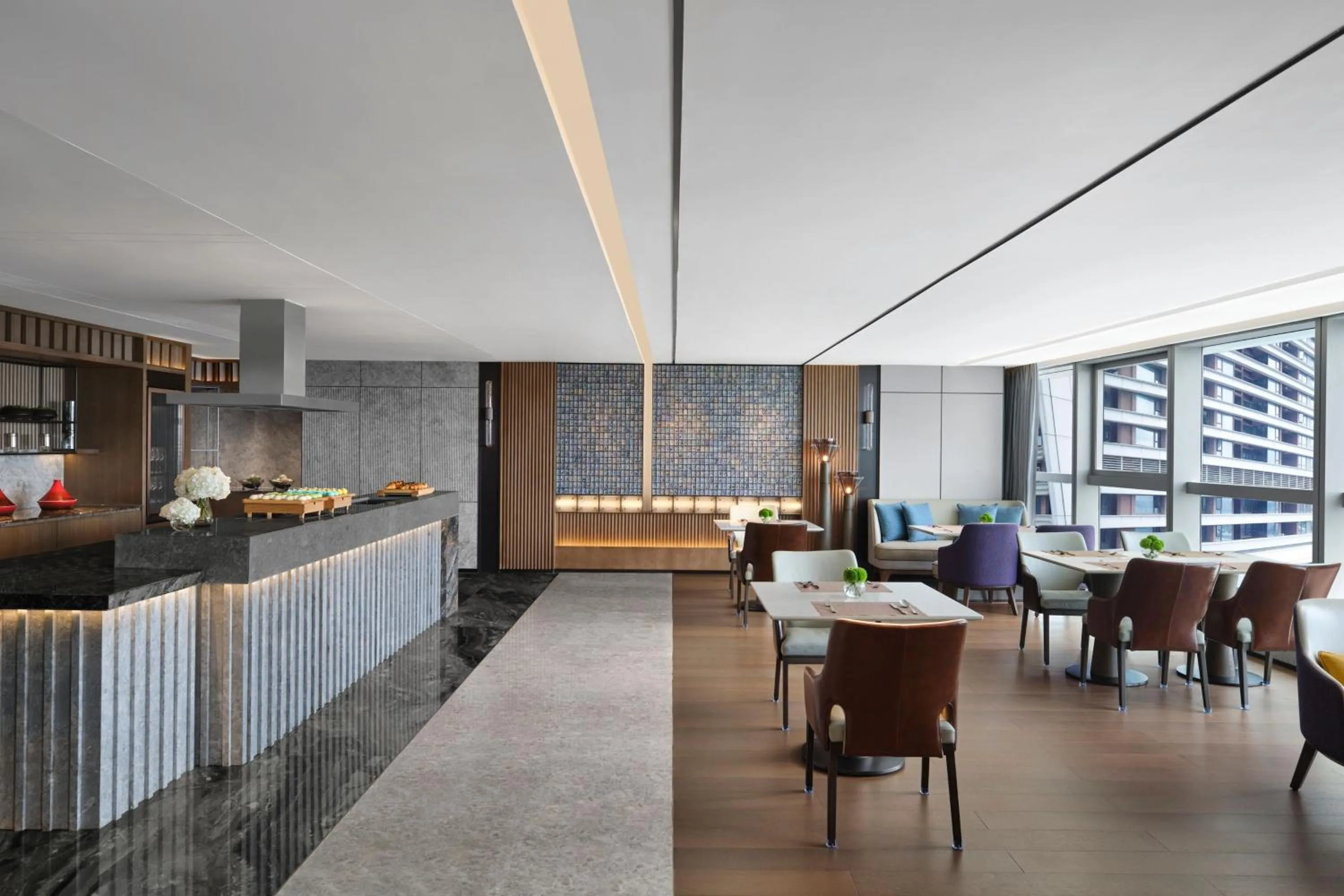 Lounge or bar in Zhuhai Marriott Hotel Jinwan