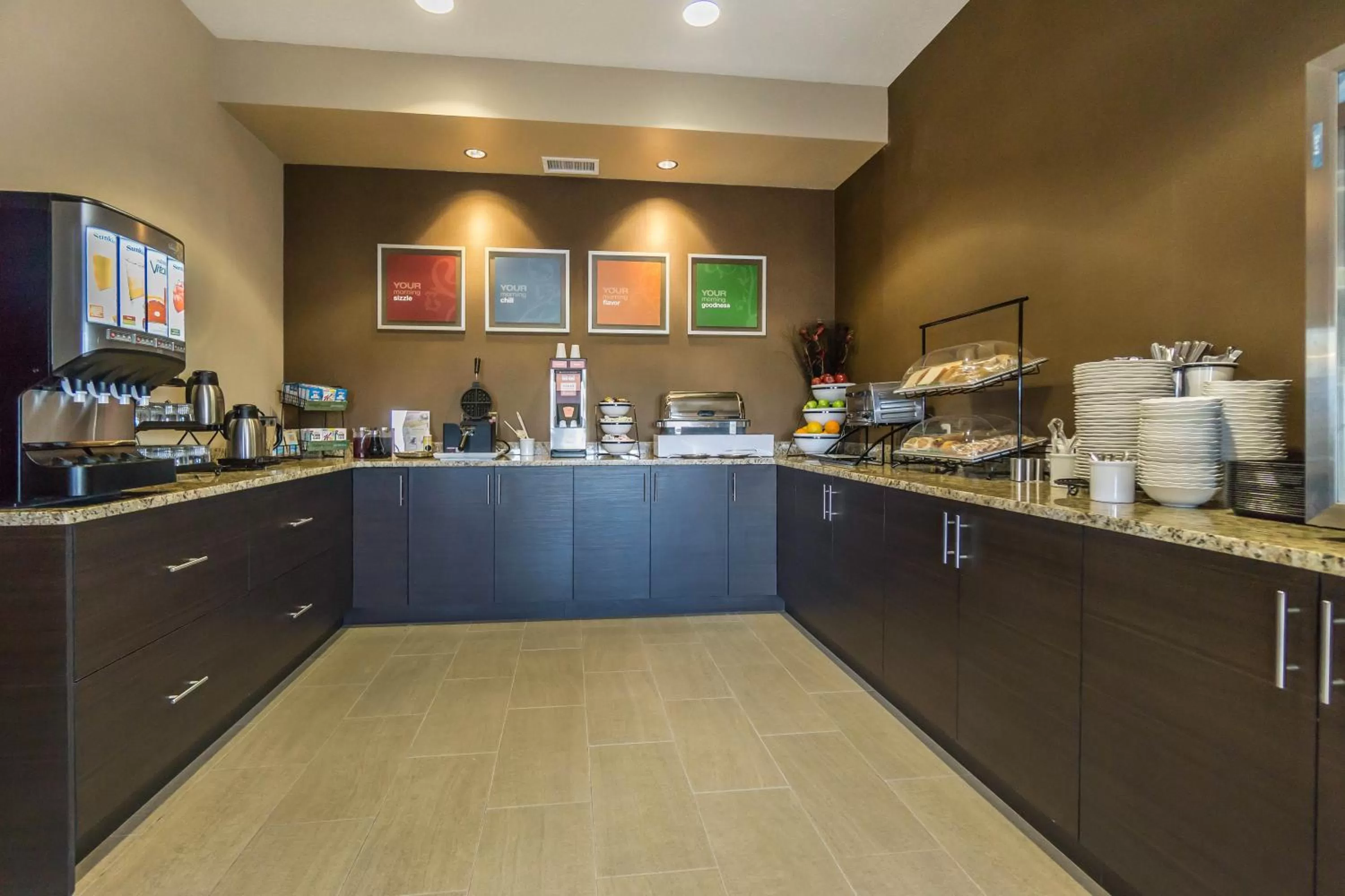 Continental breakfast in Comfort Inn & Suites Edmonton International Airport