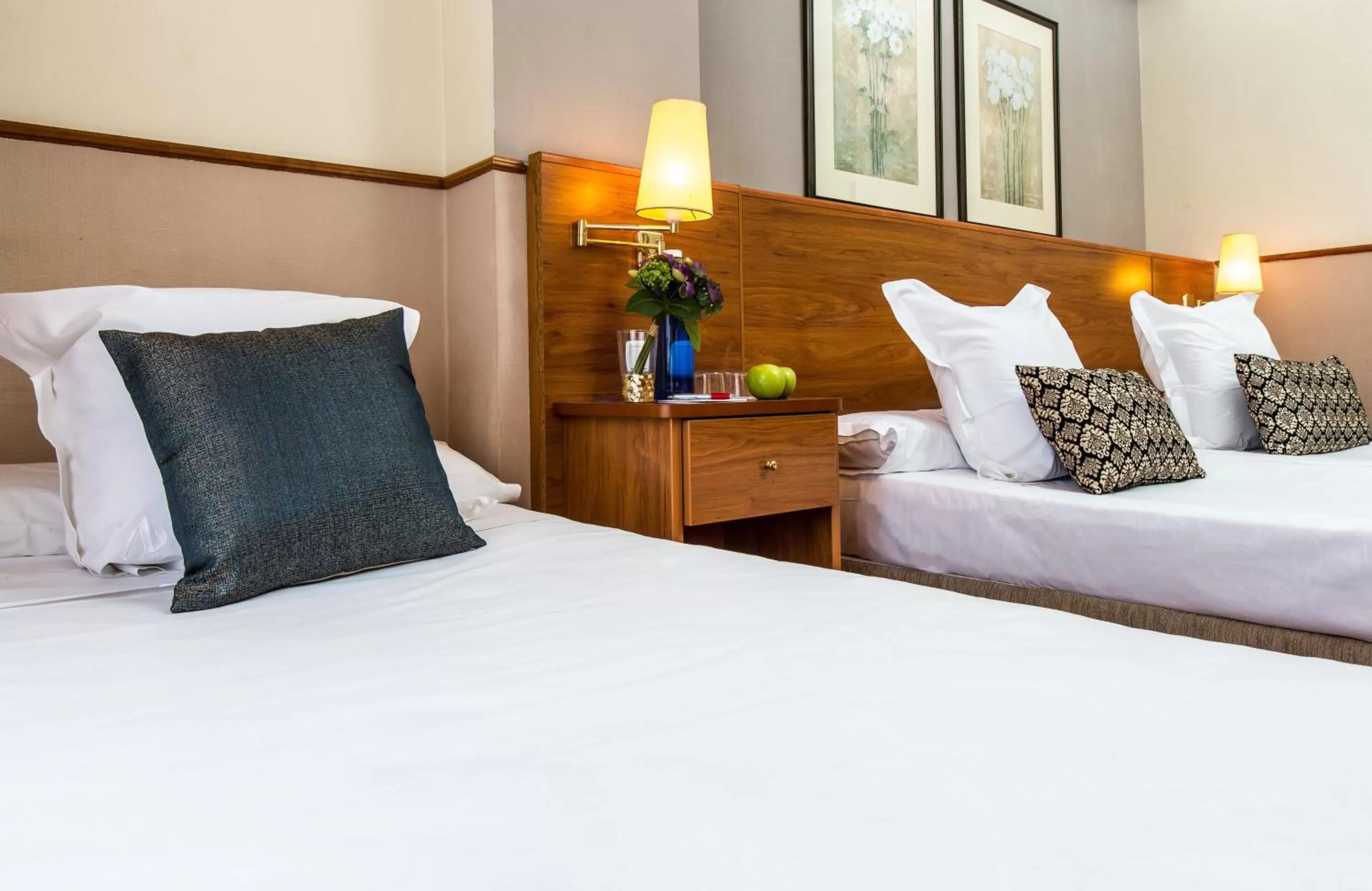 Photo of the whole room in Leonardo Hotel Granada