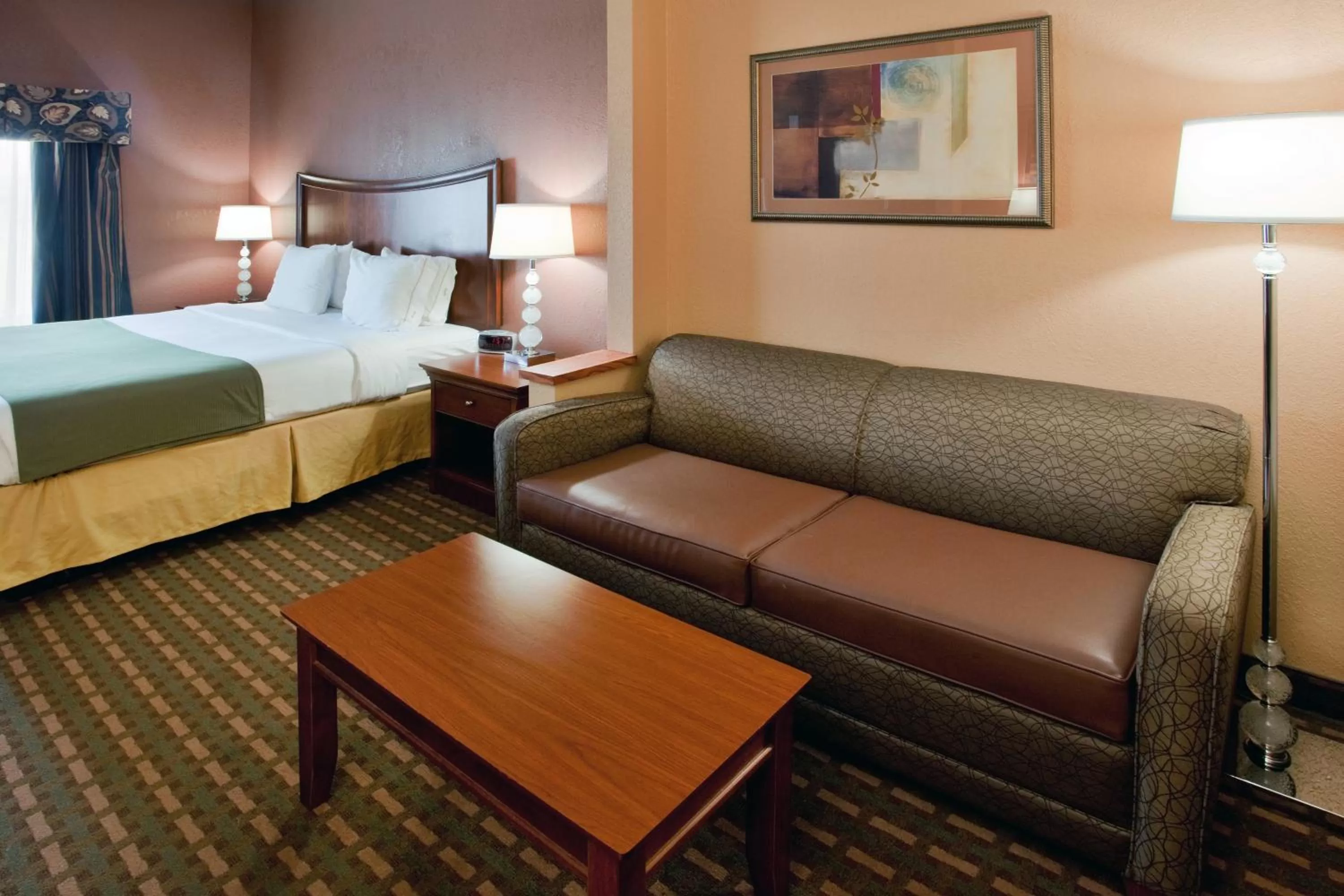 Photo of the whole room, Bed in Holiday Inn Express Hotel & Suites Suffolk by IHG