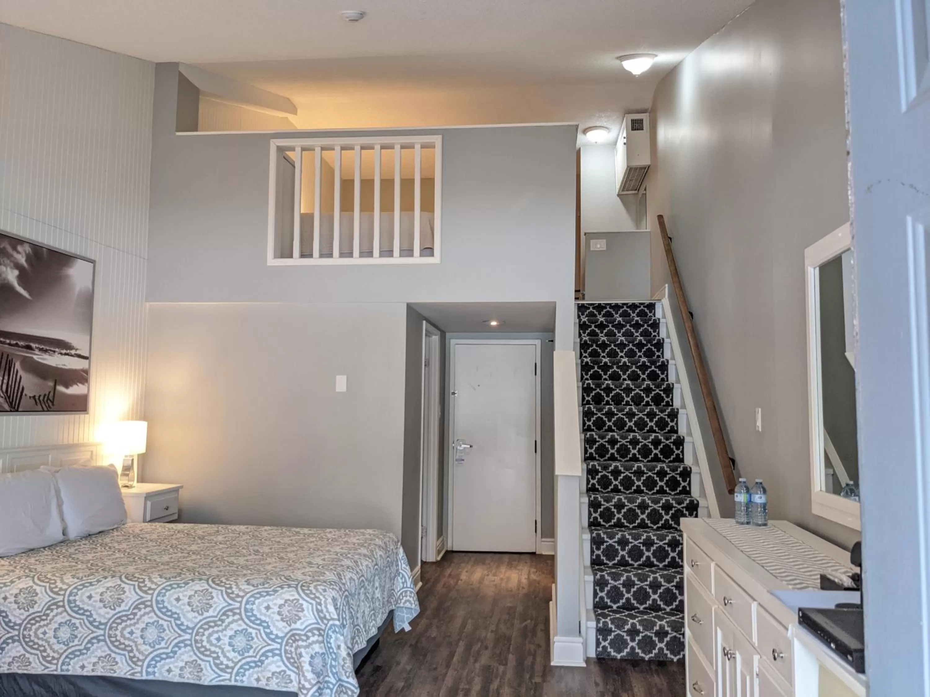 Bed in THE ASHWOOD INN