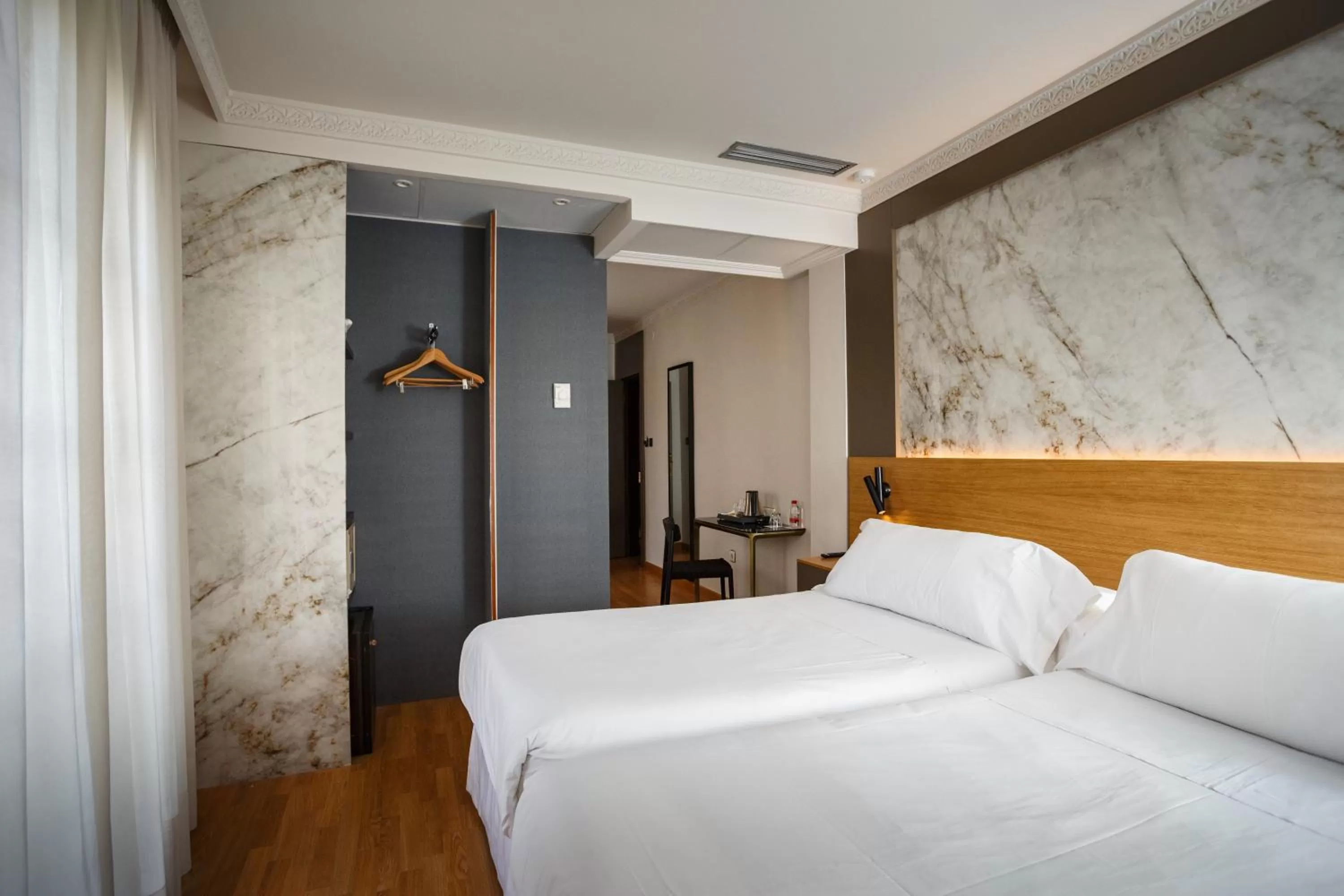 Bed in Hotel Dauro Premier