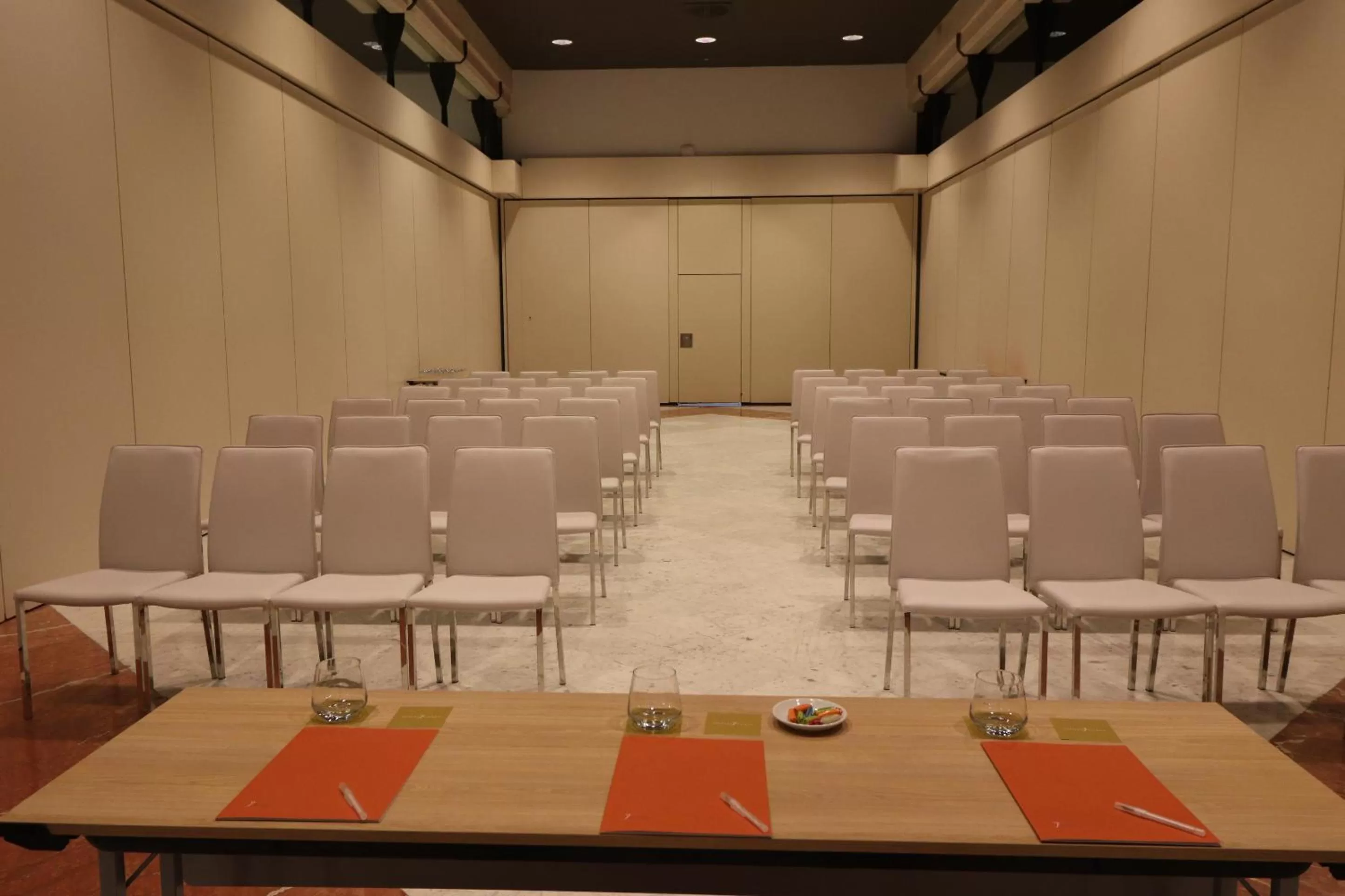 Meeting/conference room in Silken Al-Andalus Palace