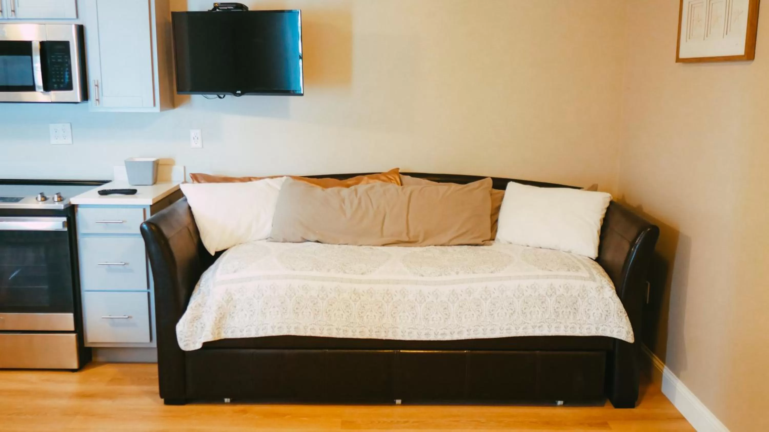 Bed in The Atlantic Motel