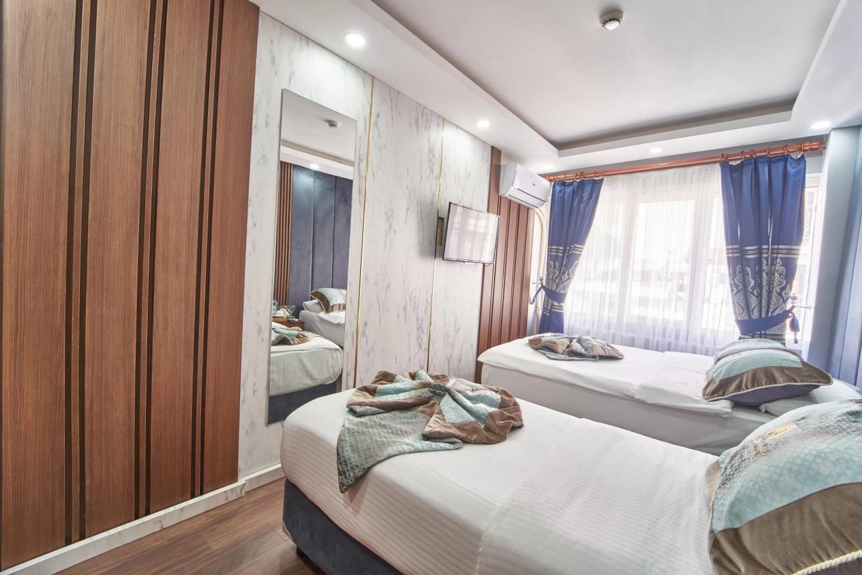 Bed in Istanbul Sirkeci Hotel