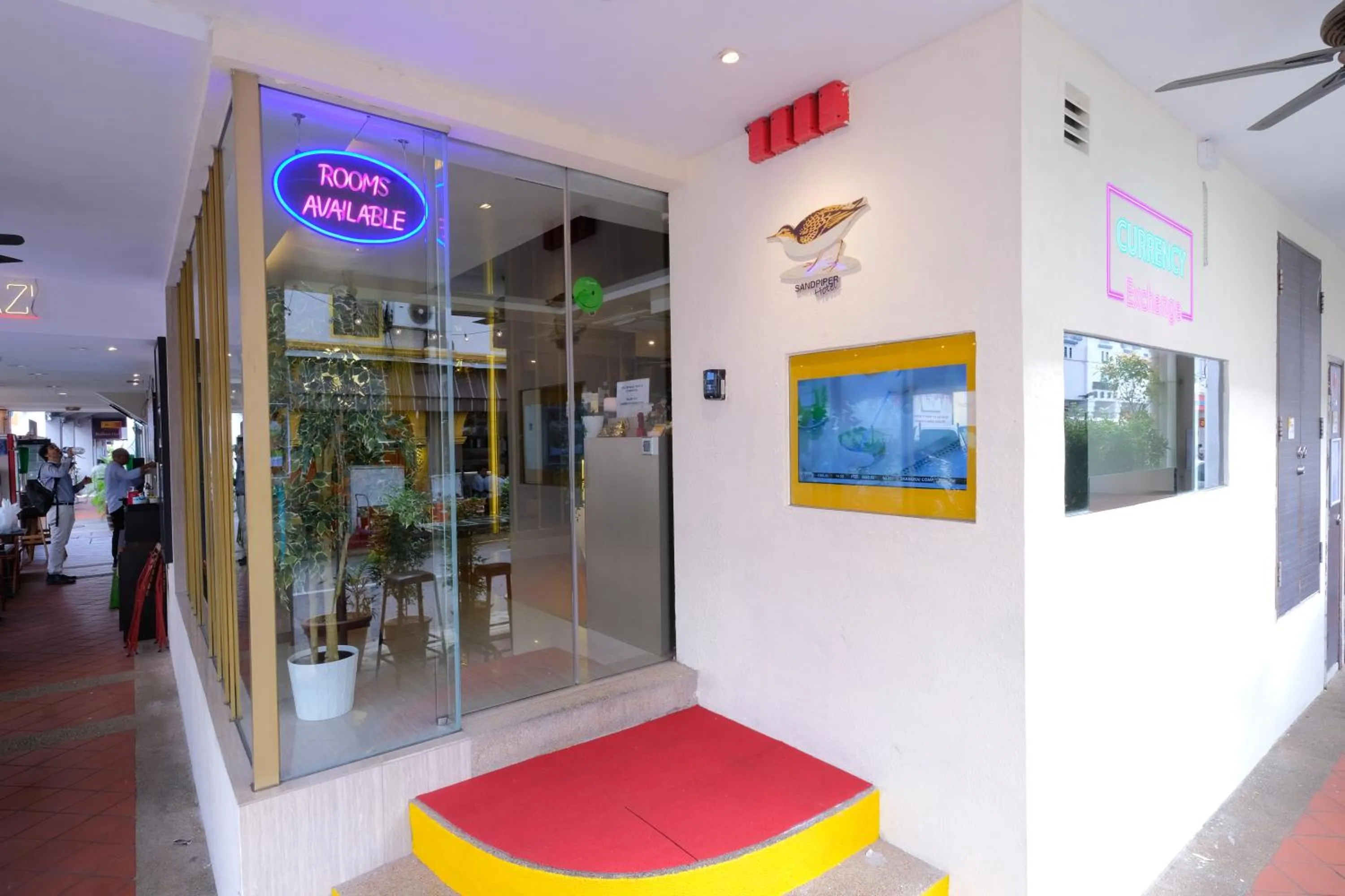 Facade/entrance in Sandpiper Hotel Singapore