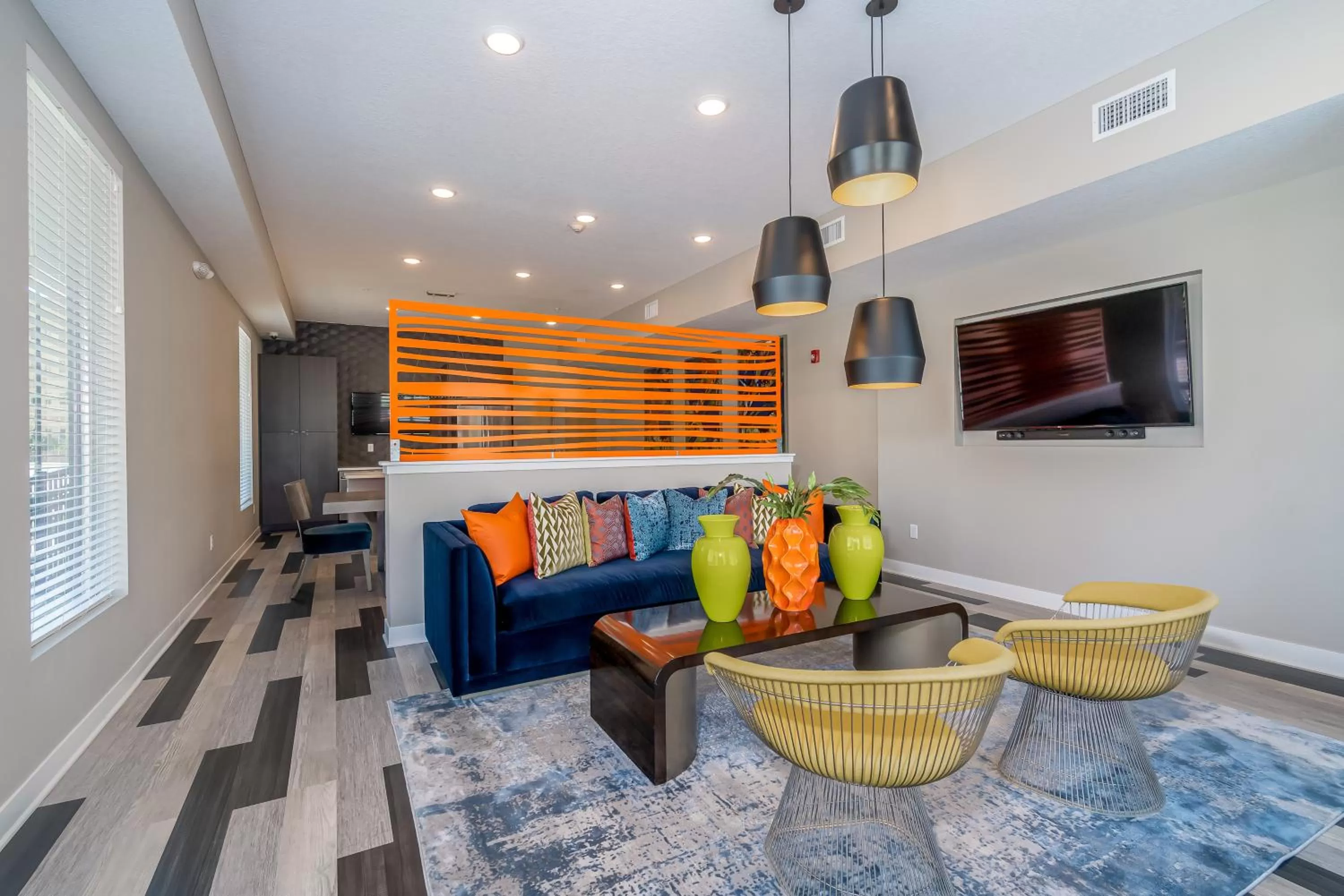 Communal lounge/ TV room in Kasa Downtown Des Moines