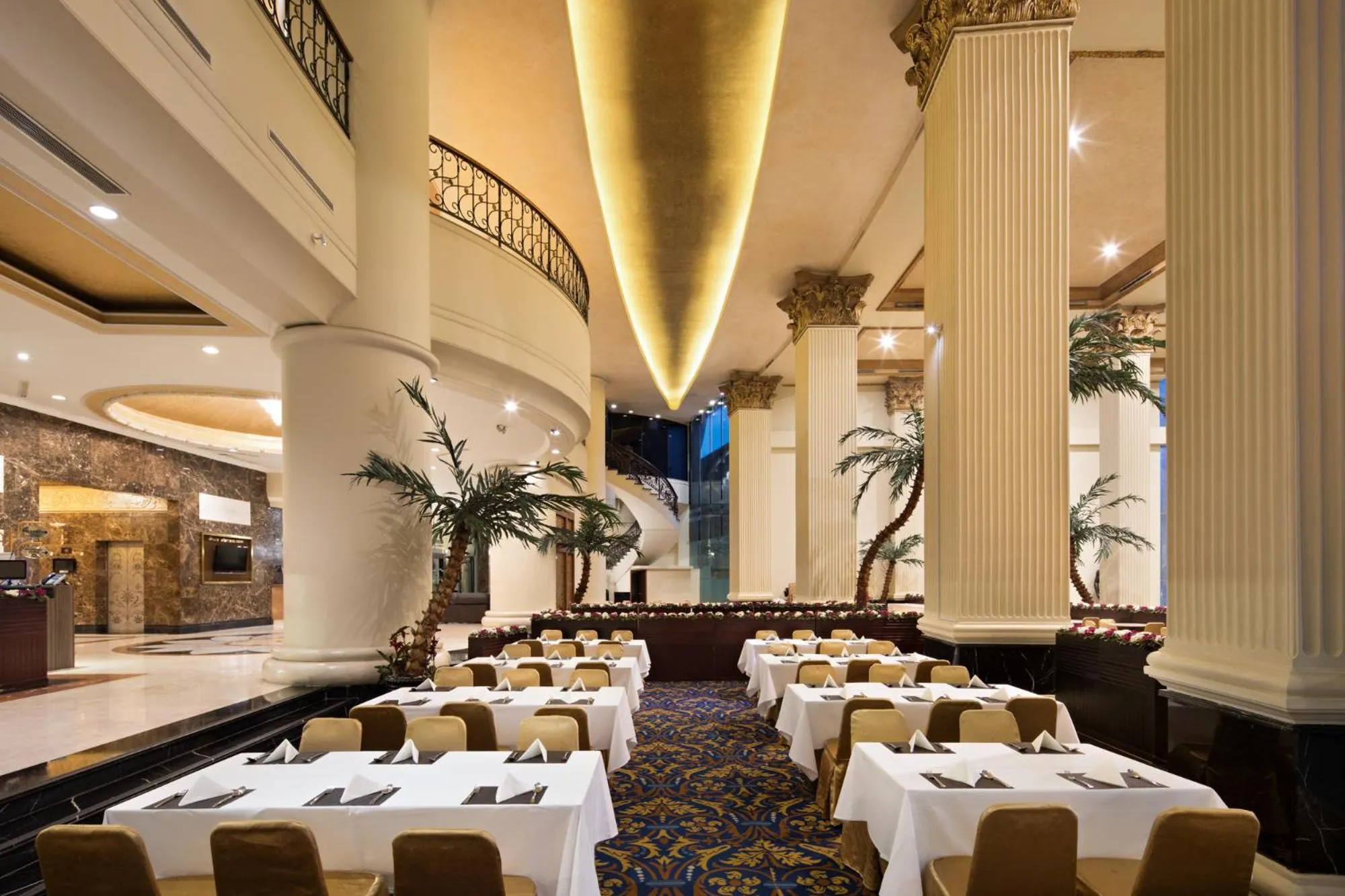 Restaurant/places to eat in Golden Boutique Hotel Kemayoran