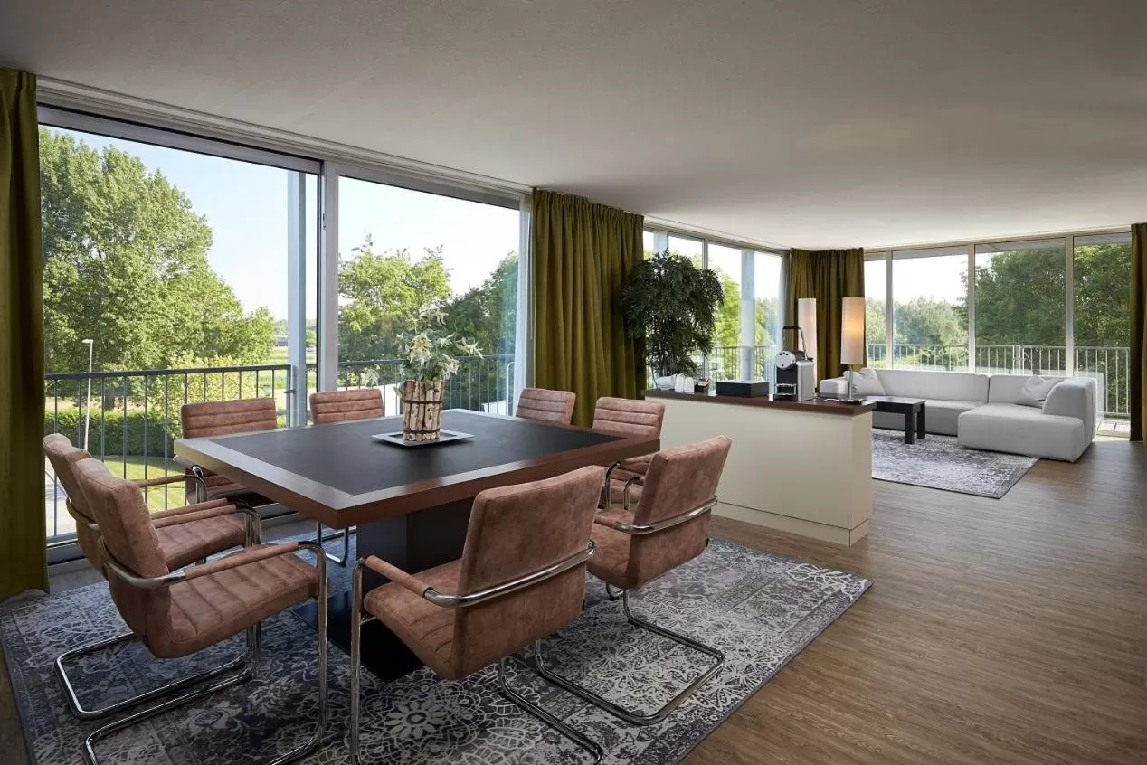 Seating area in Van der Valk Hotel ARA Zwijndrecht