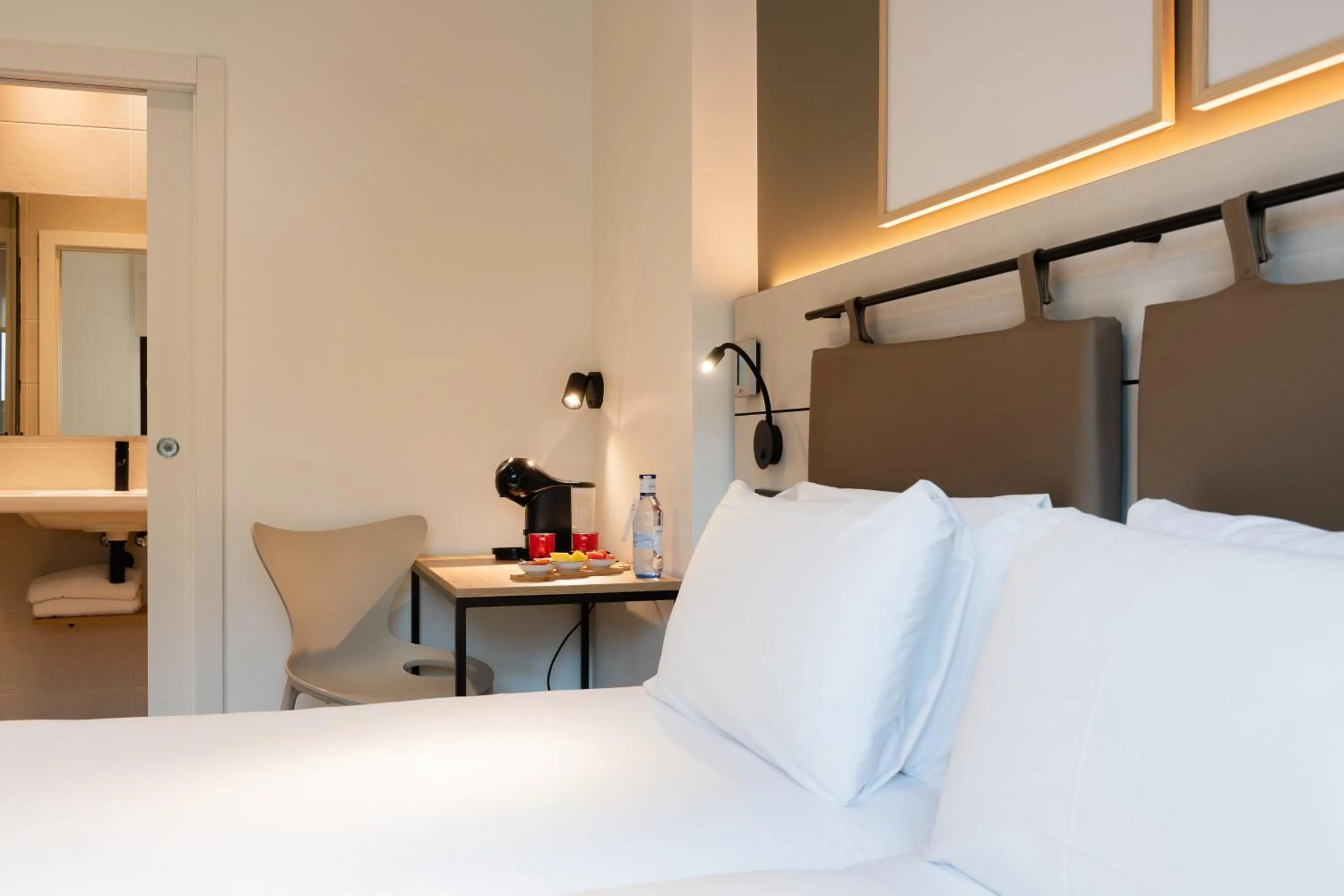 Bed in Hotel Bed4U San Sebasti