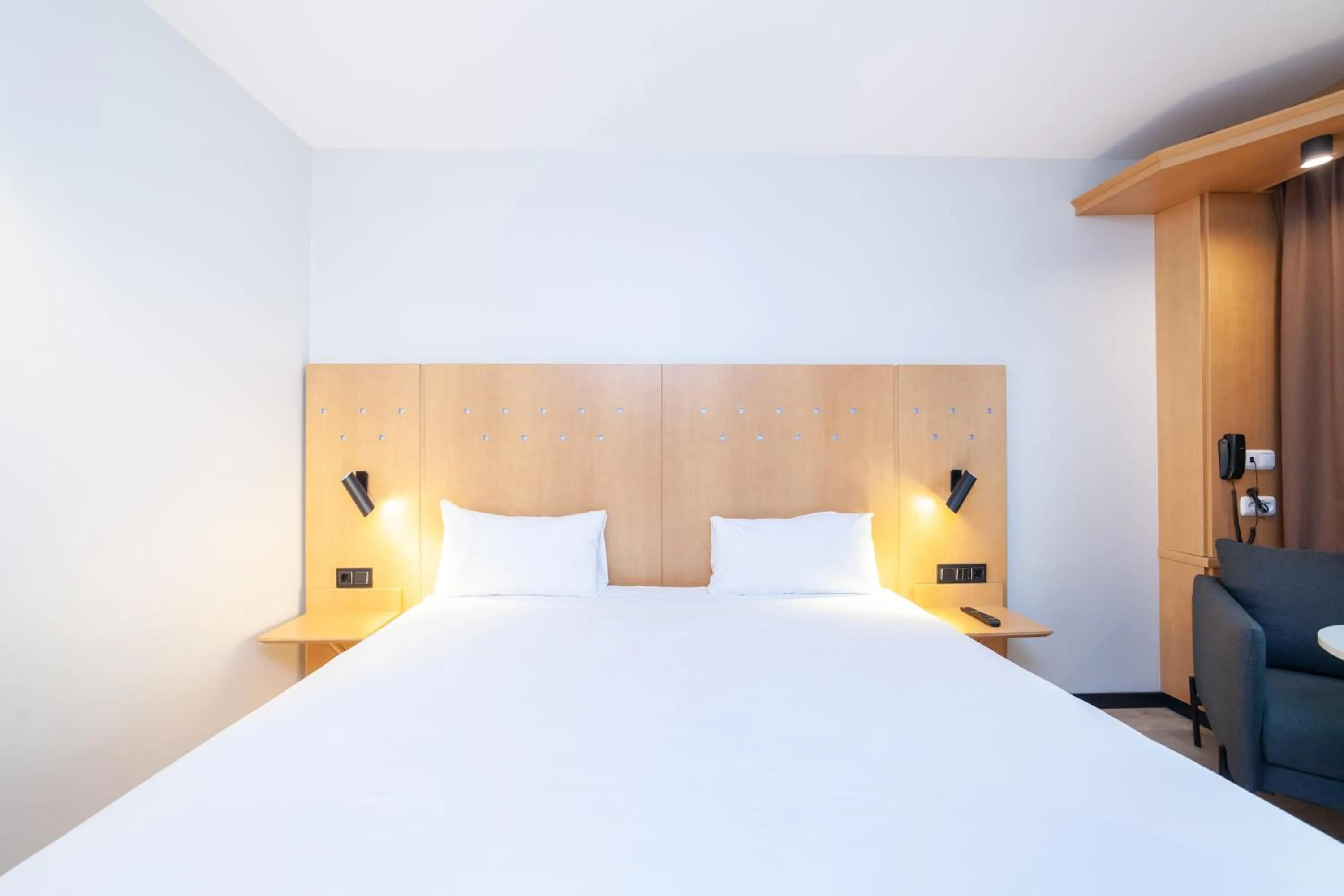 Bed in Ibis Alcala de Henares La Garena