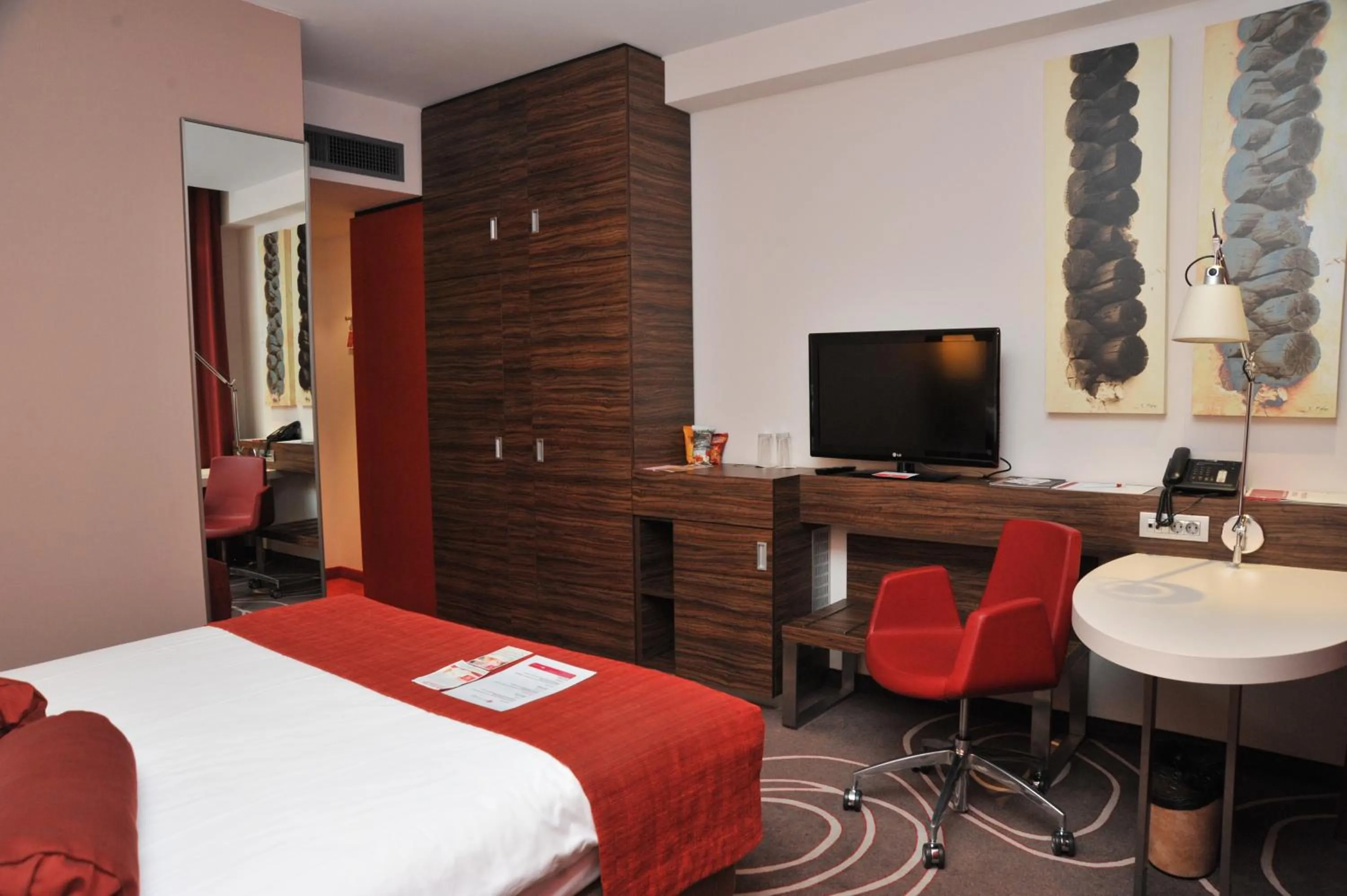 Bedroom in Hotel Ramada Pitesti