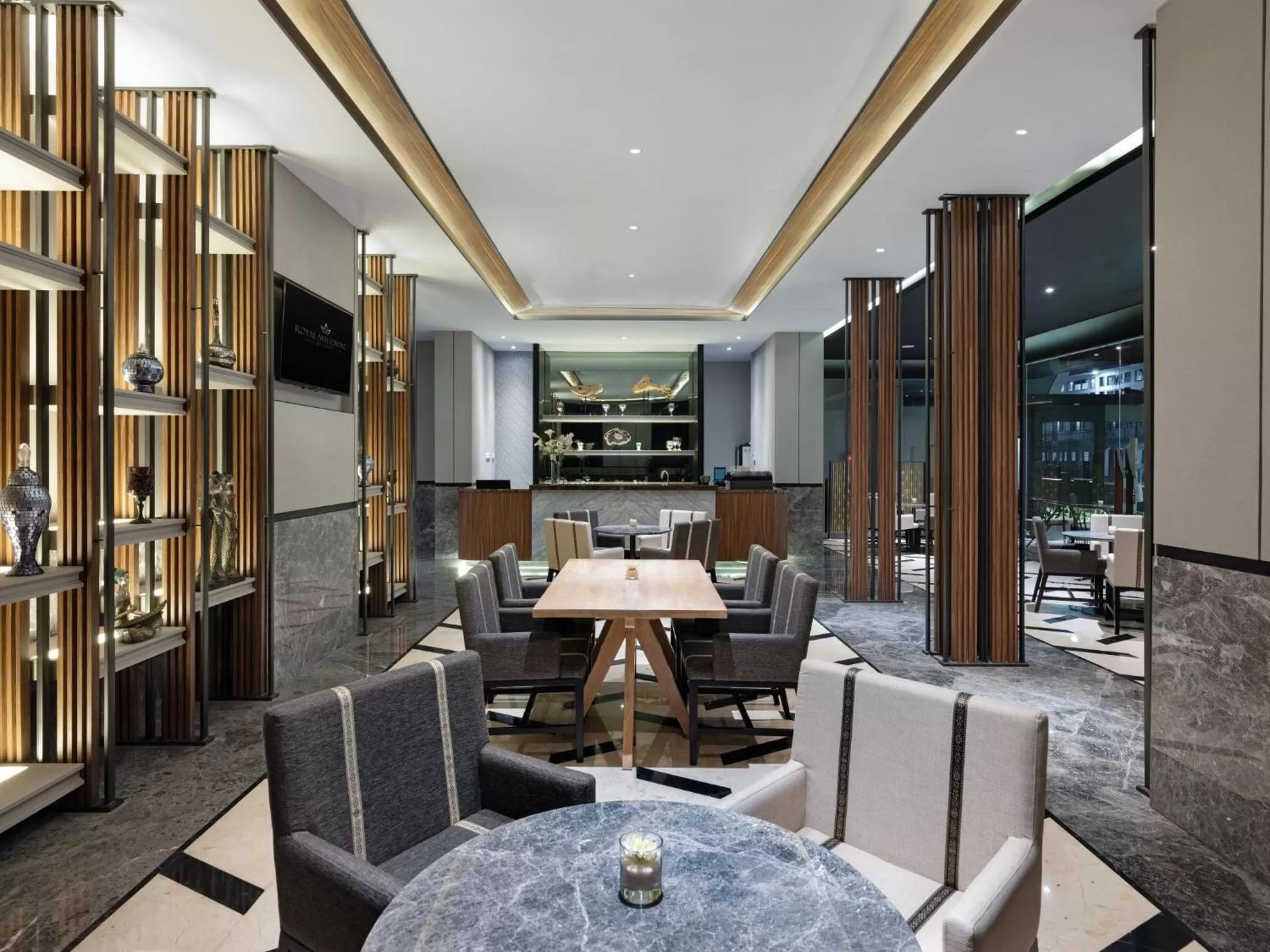 Lounge or bar in Royal Malioboro by ASTON