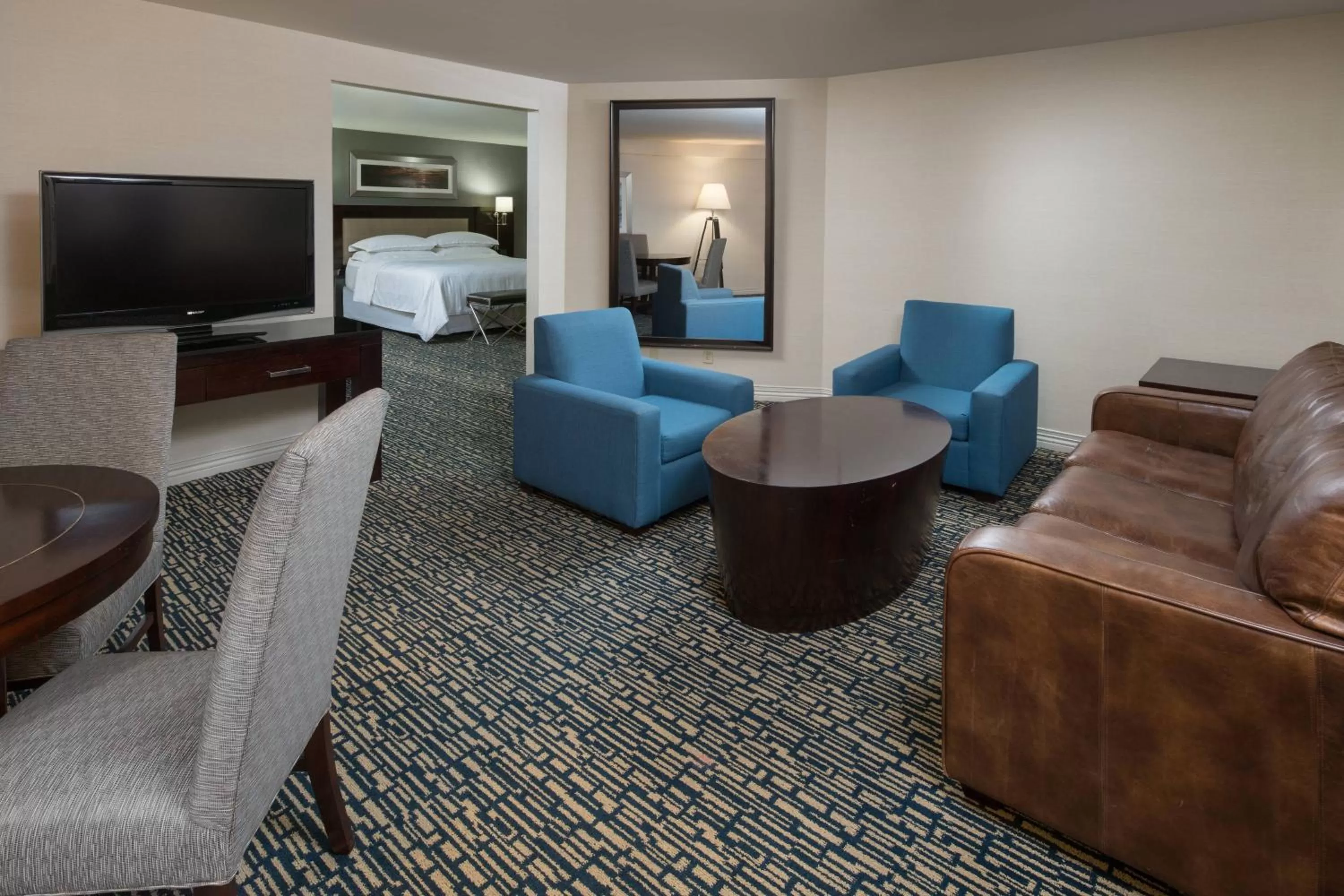 Photo of the whole room in Sheraton Salt Lake City