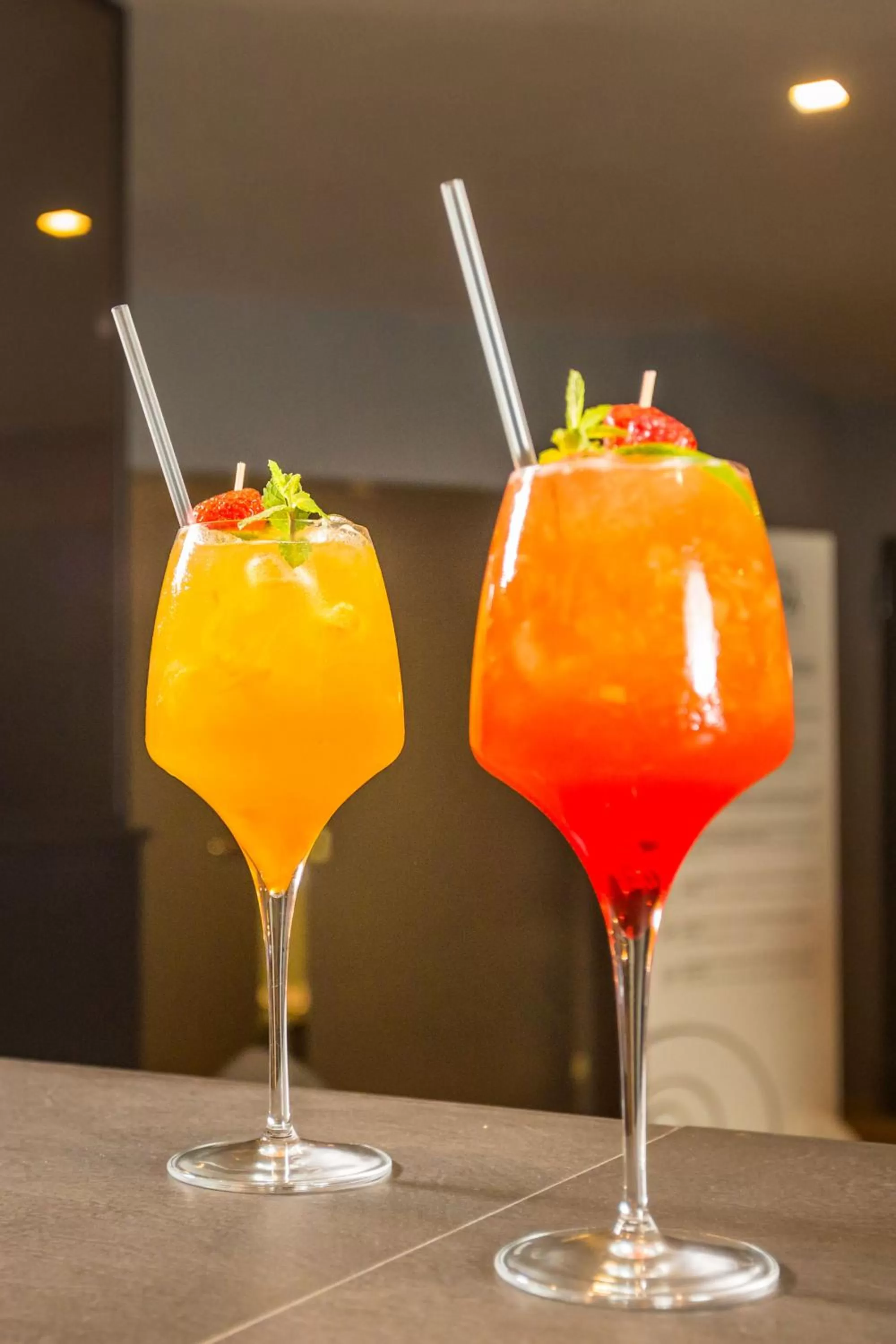 Communal lounge/ TV room in Hotel Europa Art Caserta