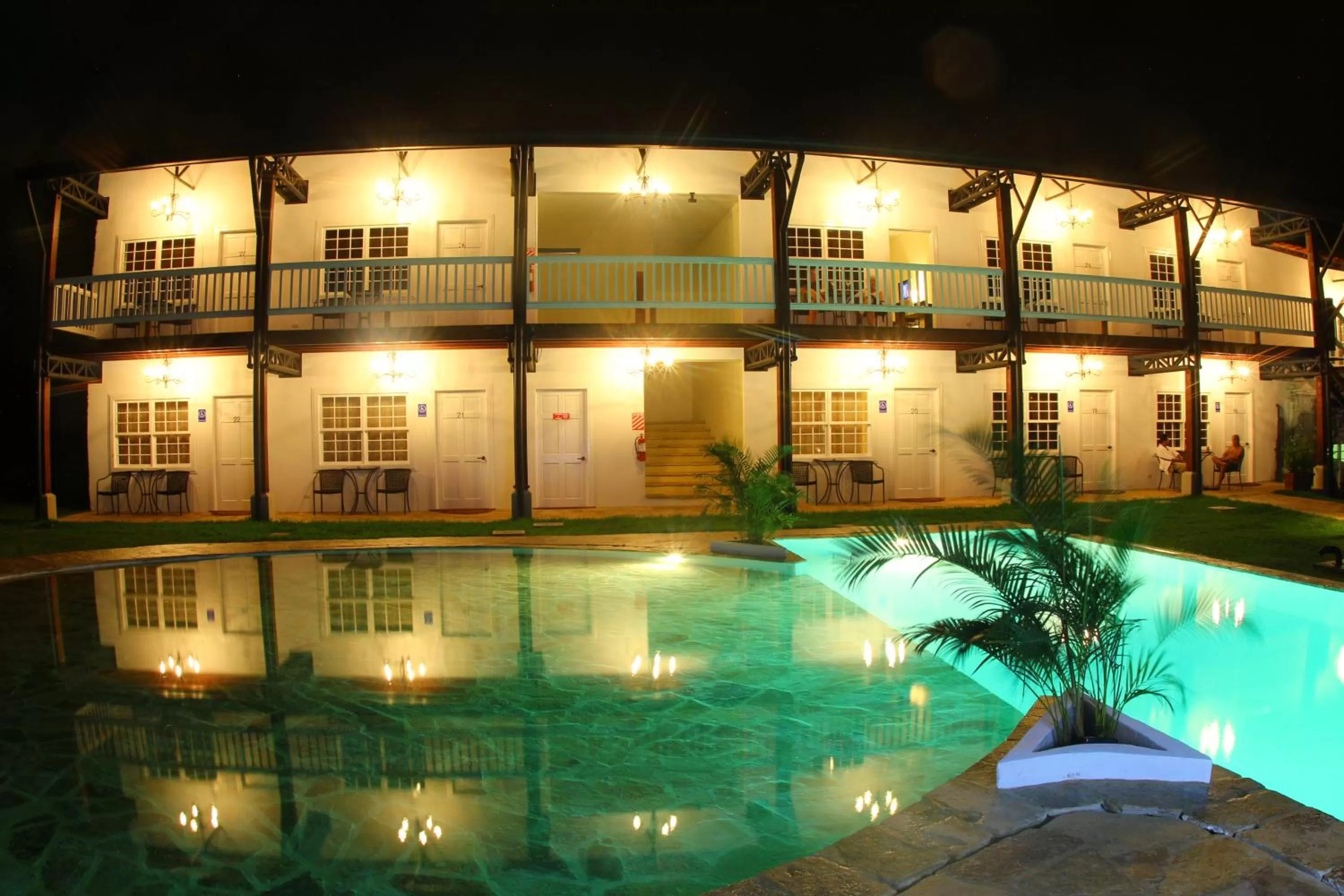 Swimming pool in Hotel Luisiana
