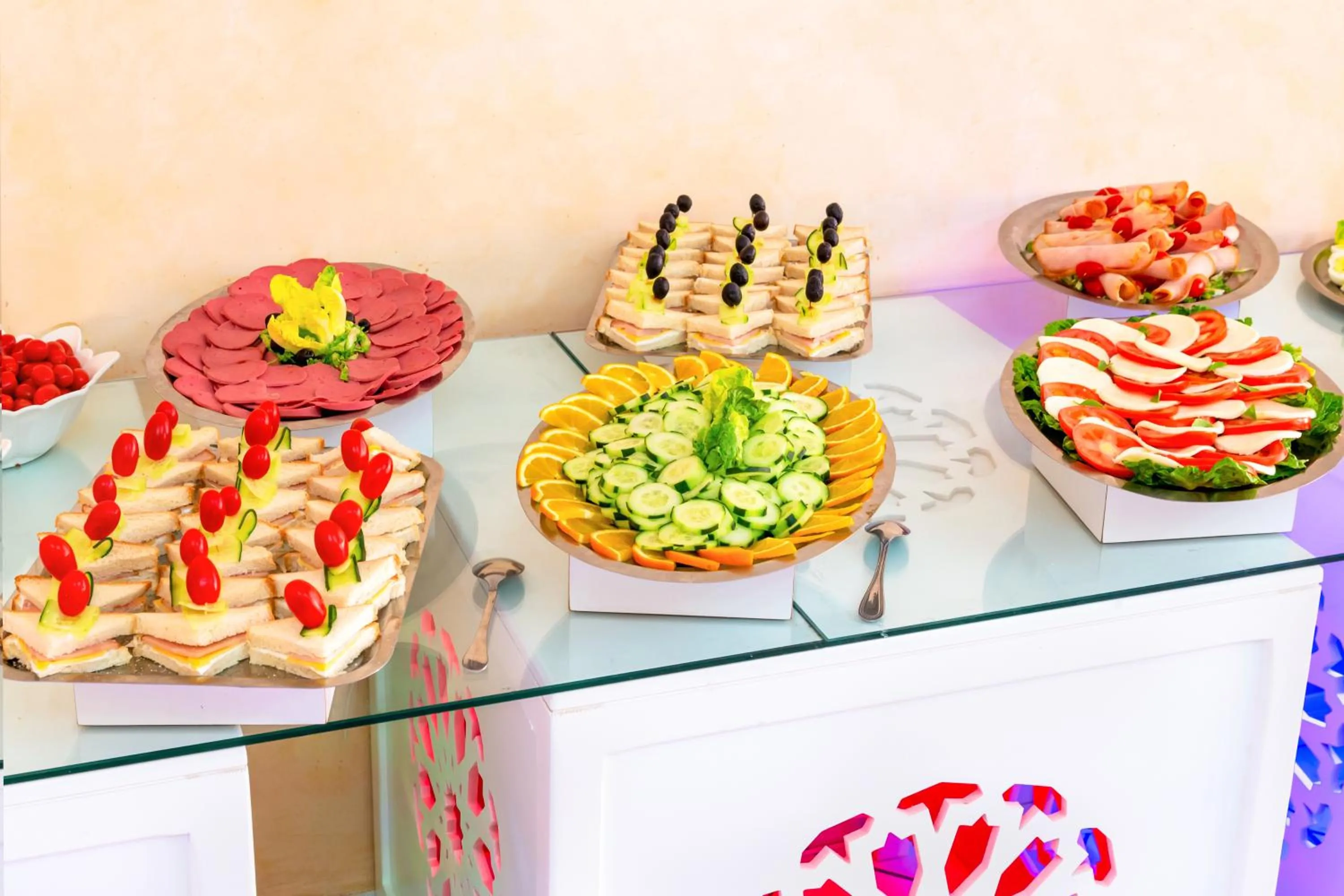 Food and drinks in Hotel Akabar