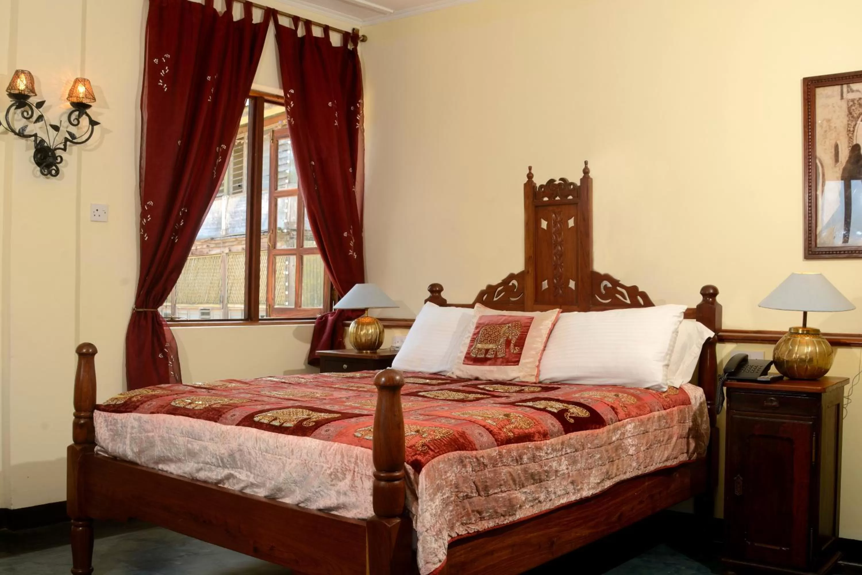 Bed in Beyt Al Salaam