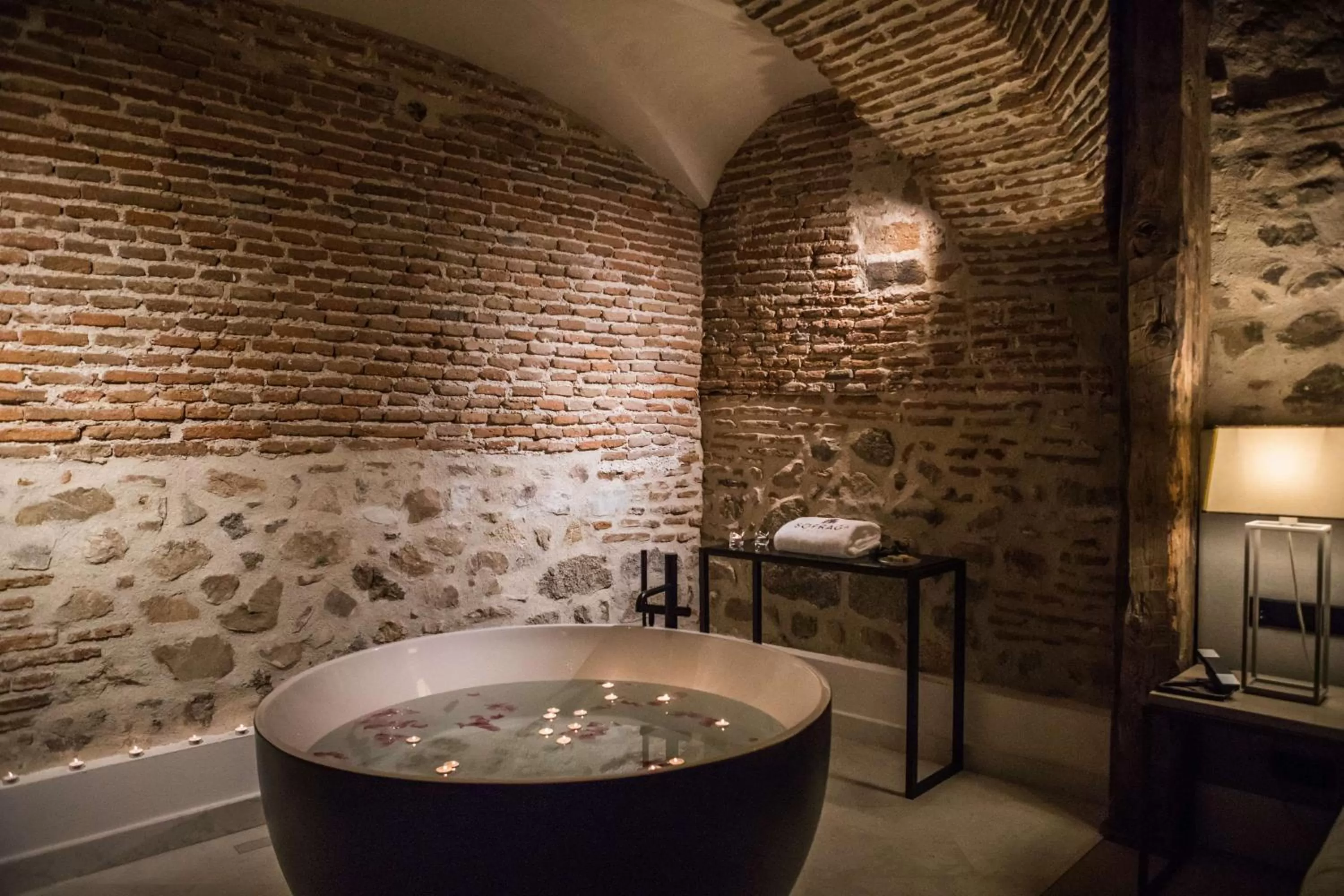 Toilet in Sofraga Palacio