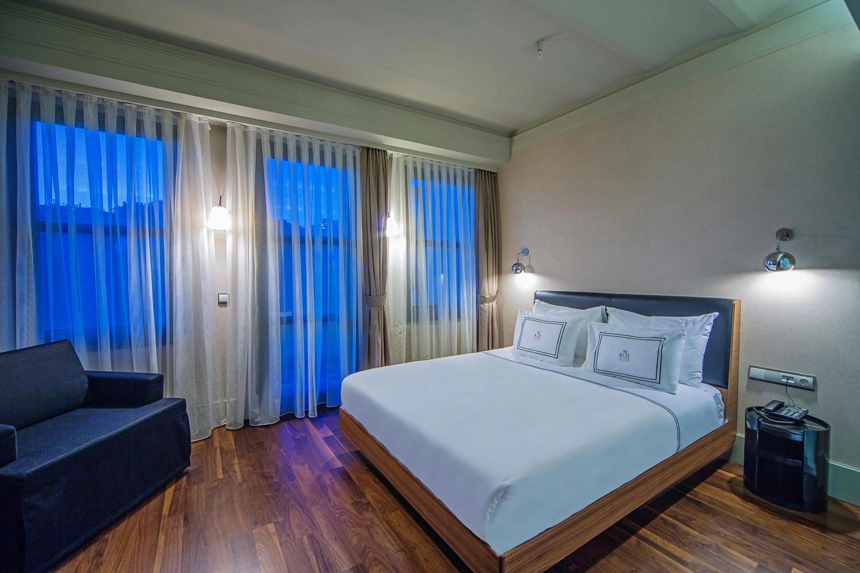 Bedroom, Bed in The Haze Karaköy