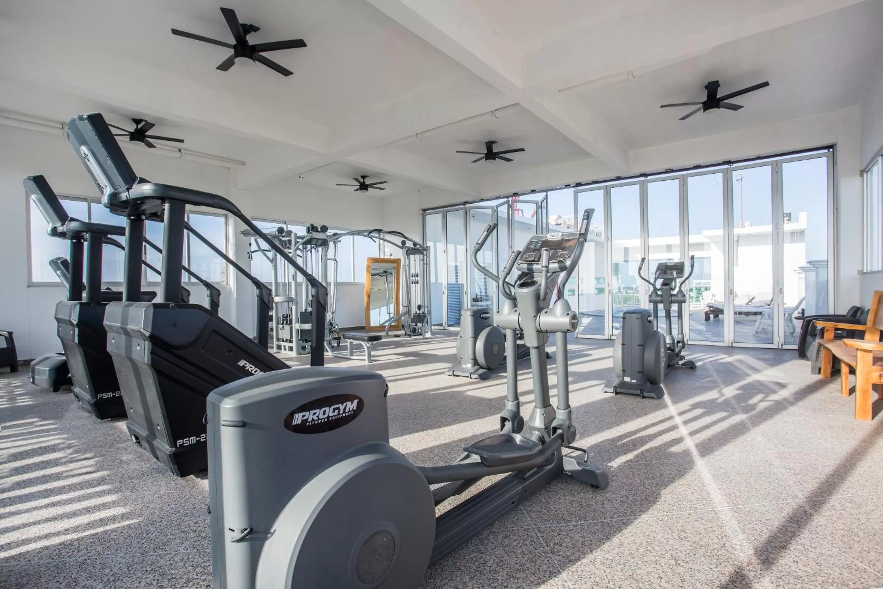 Fitness centre/facilities, Fitness Center/Facilities in Capital O Cancun Ocean View, Cancún