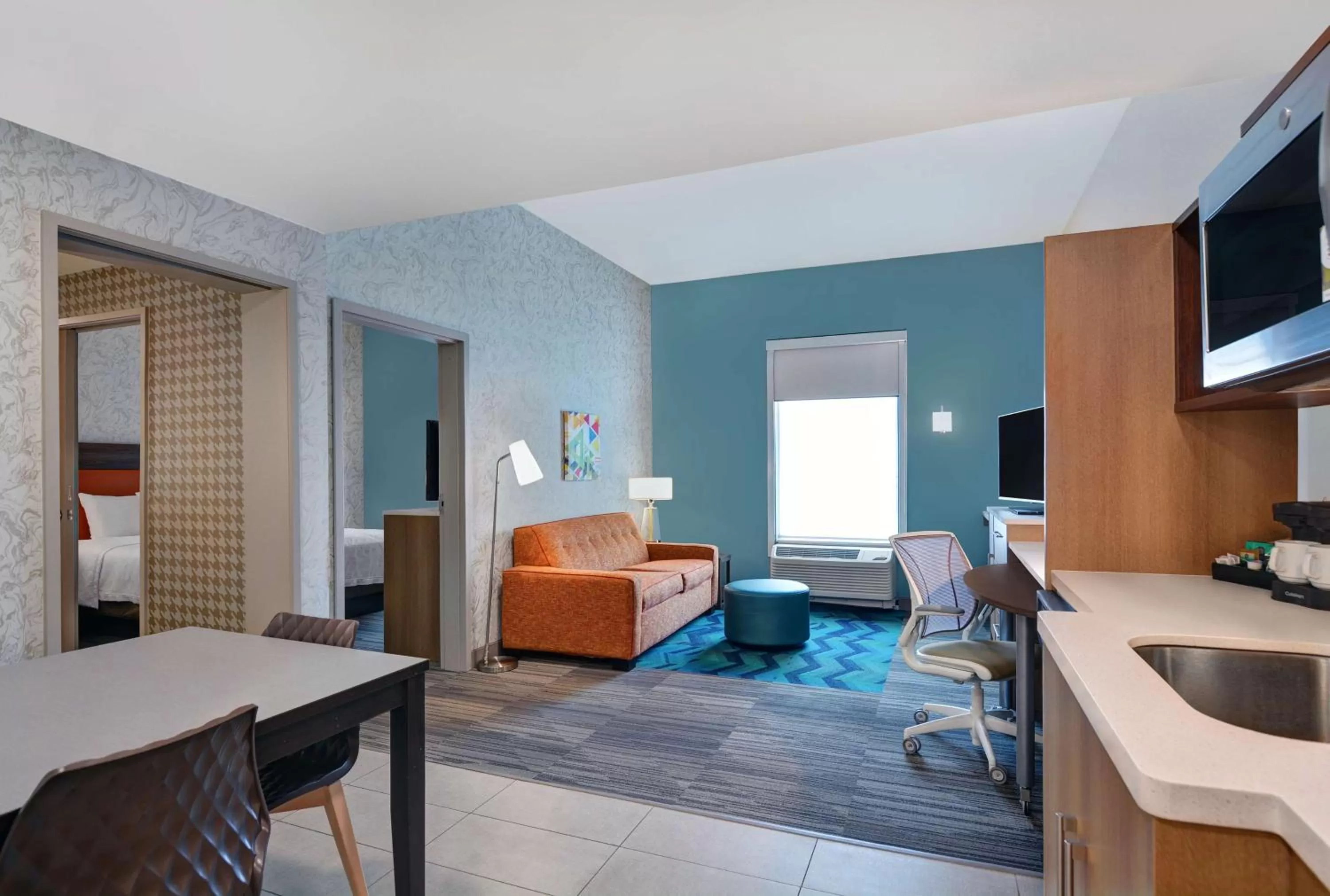 Living room in Home2 Suites By Hilton Richmond Hill Savannah I-95