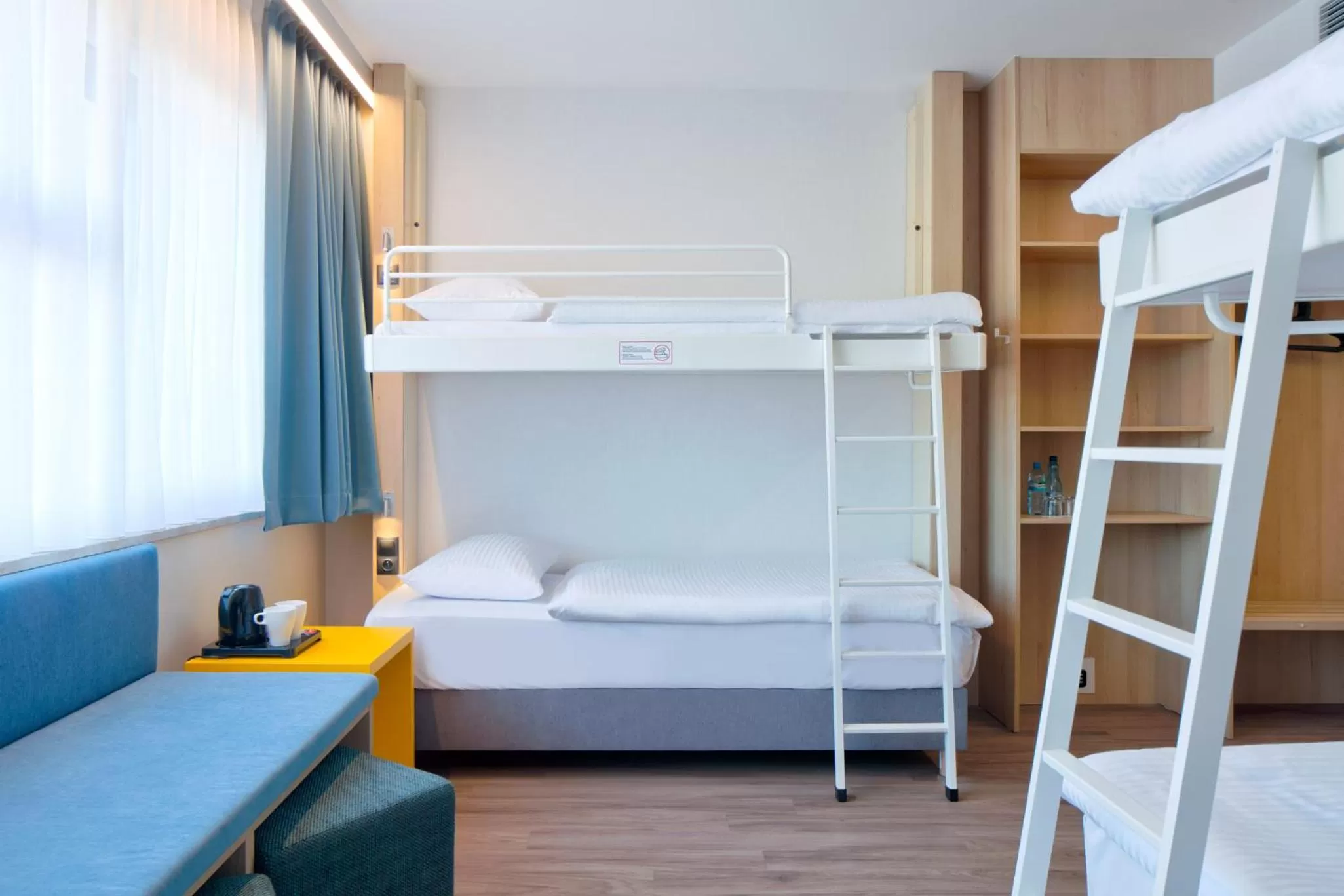 bunk bed, Bed in o3Hotel