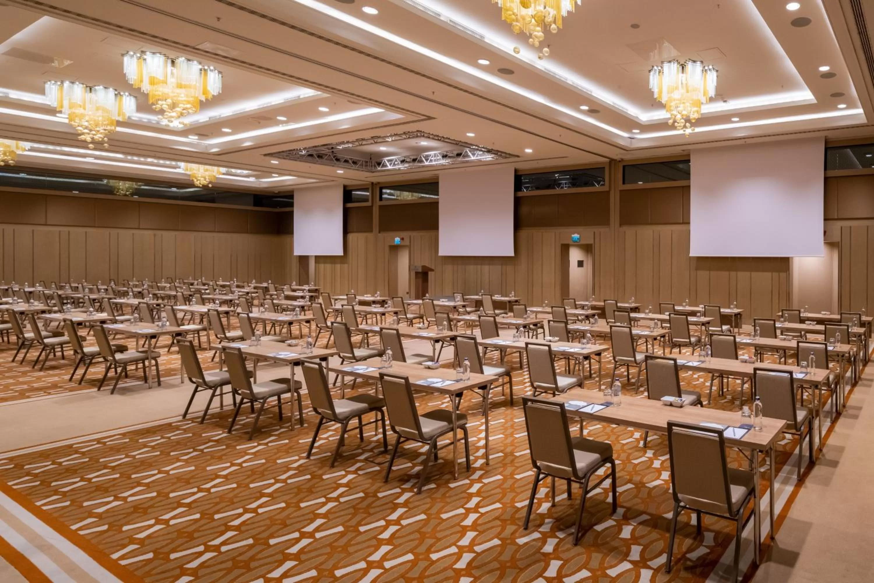 Meeting/conference room in Renaissance Istanbul Polat Bosphorus Hotel