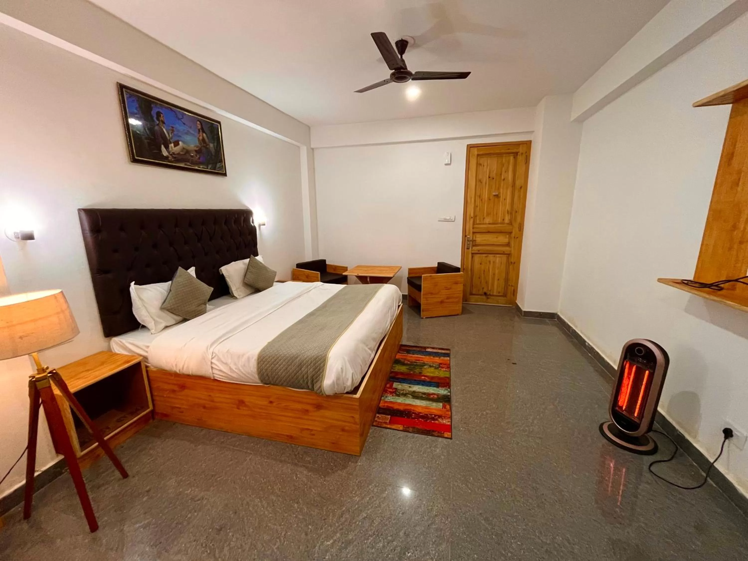 Bed in Himalayan Riverside Resort, Manali