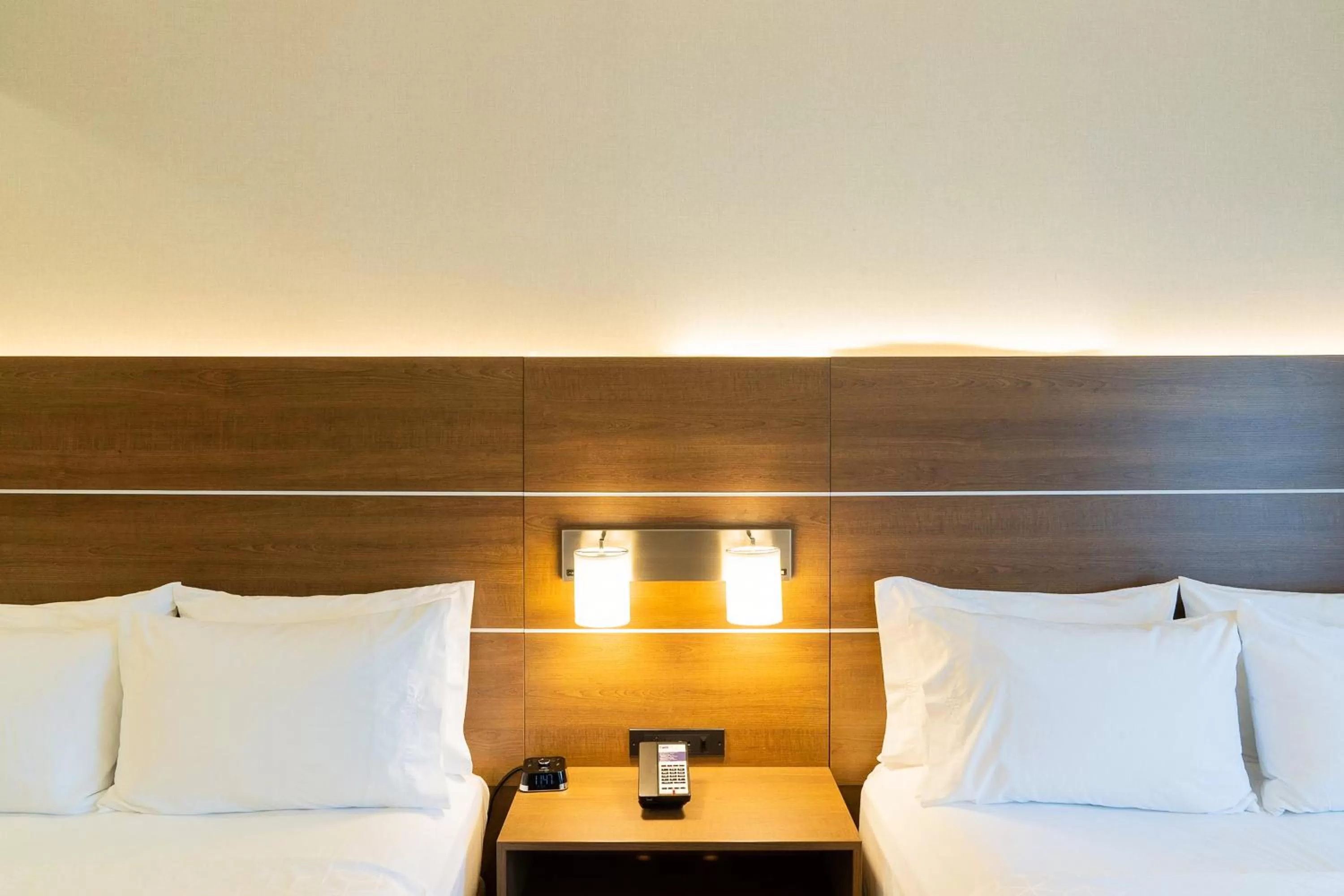 Photo of the whole room, Bed in Holiday Inn Express Davis-University Area by IHG