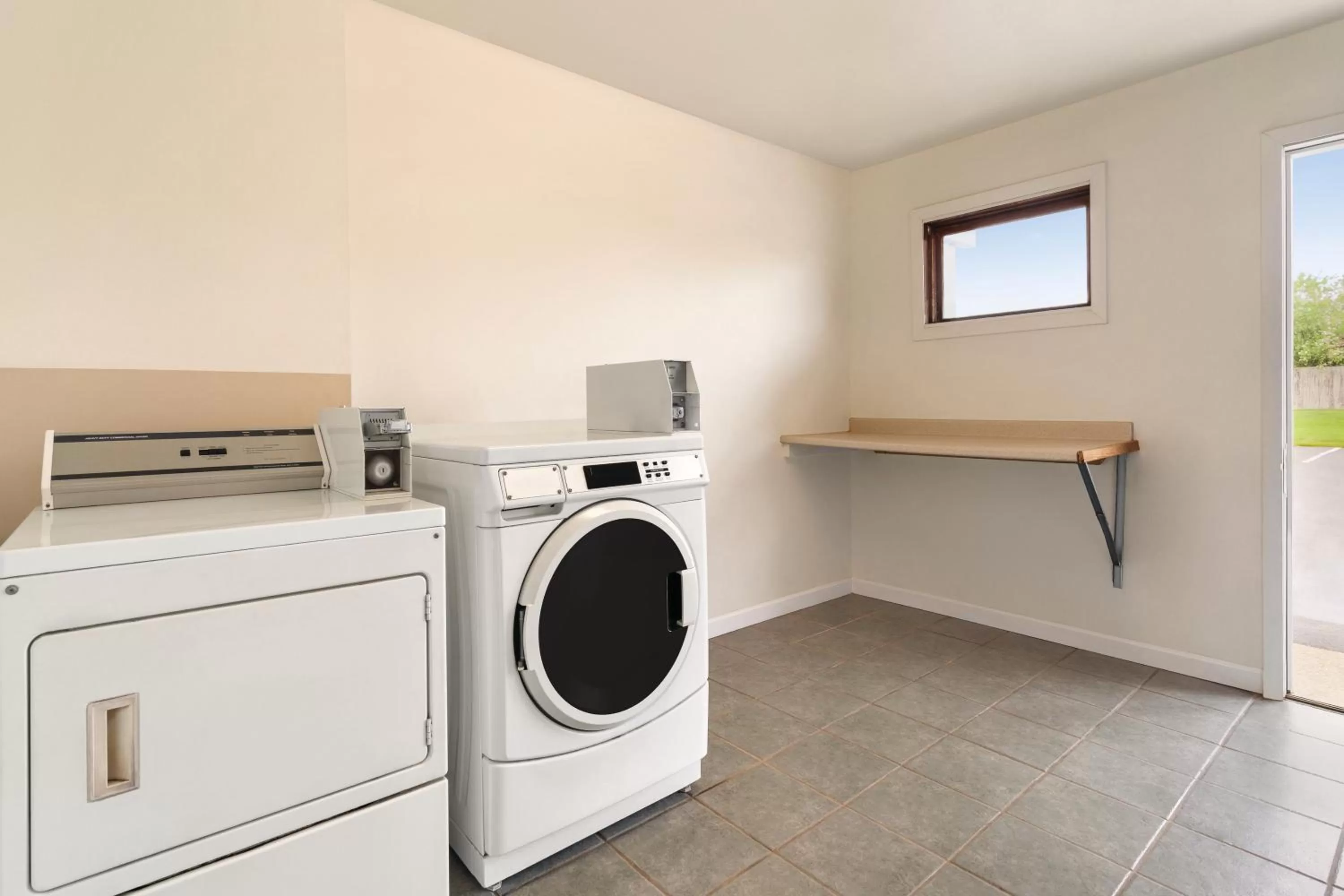 Area and facilities in Days Inn by Wyndham Middletown/Newport Area