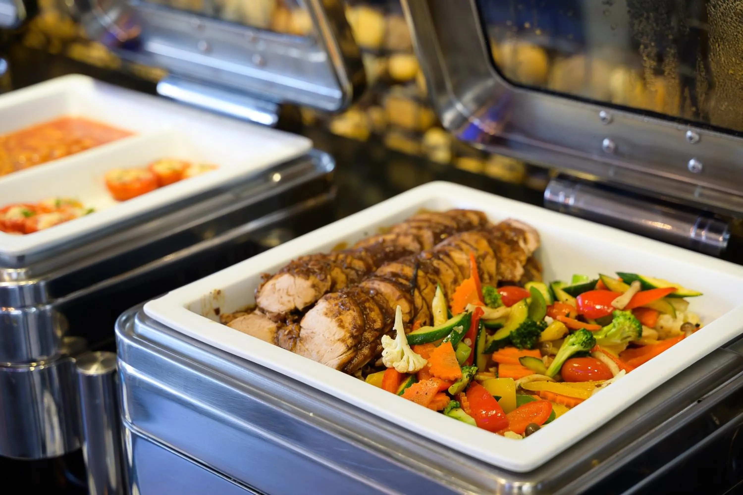 Restaurant/places to eat in Hotel Clover Asoke - SHA Extra Plus