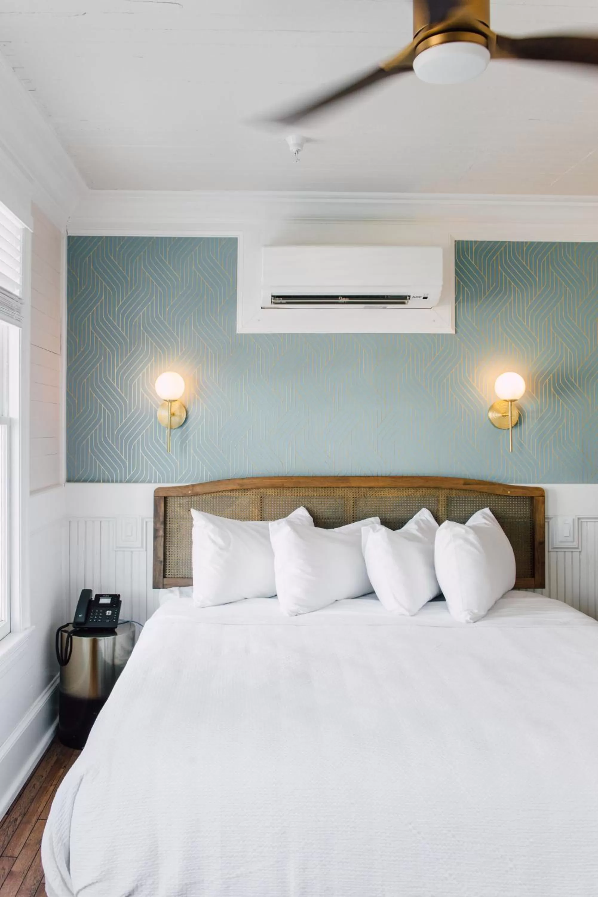 Bed in The Gibson Inn