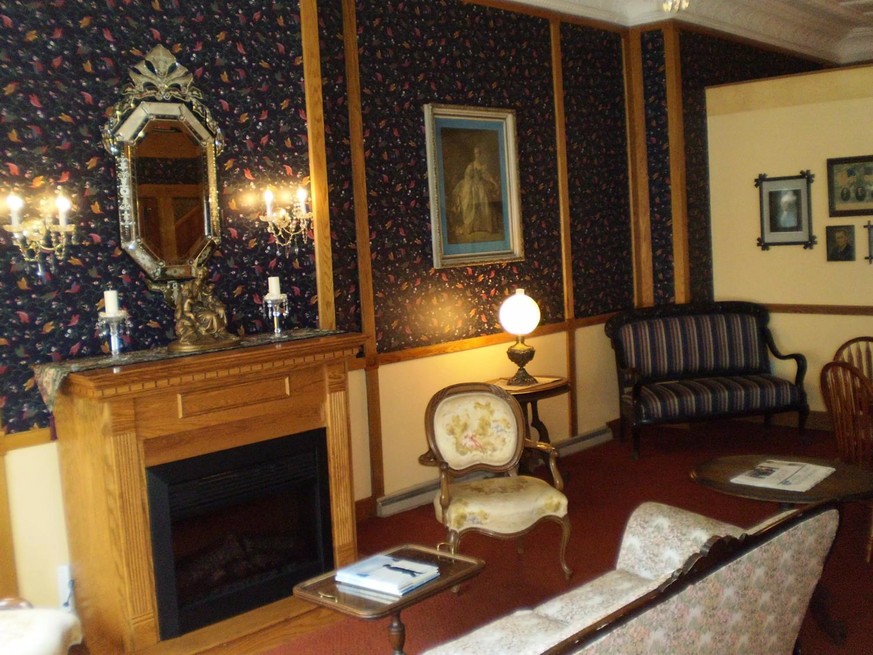 Lobby or reception in Hotel Millersburg