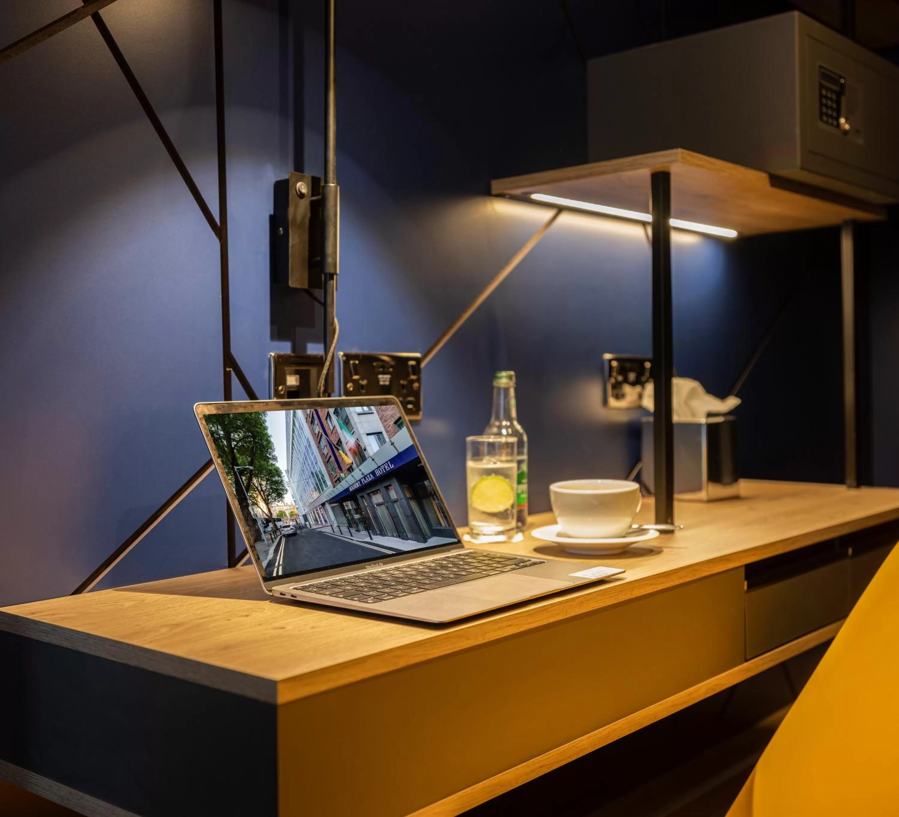 Seating area in Academy Plaza Hotel