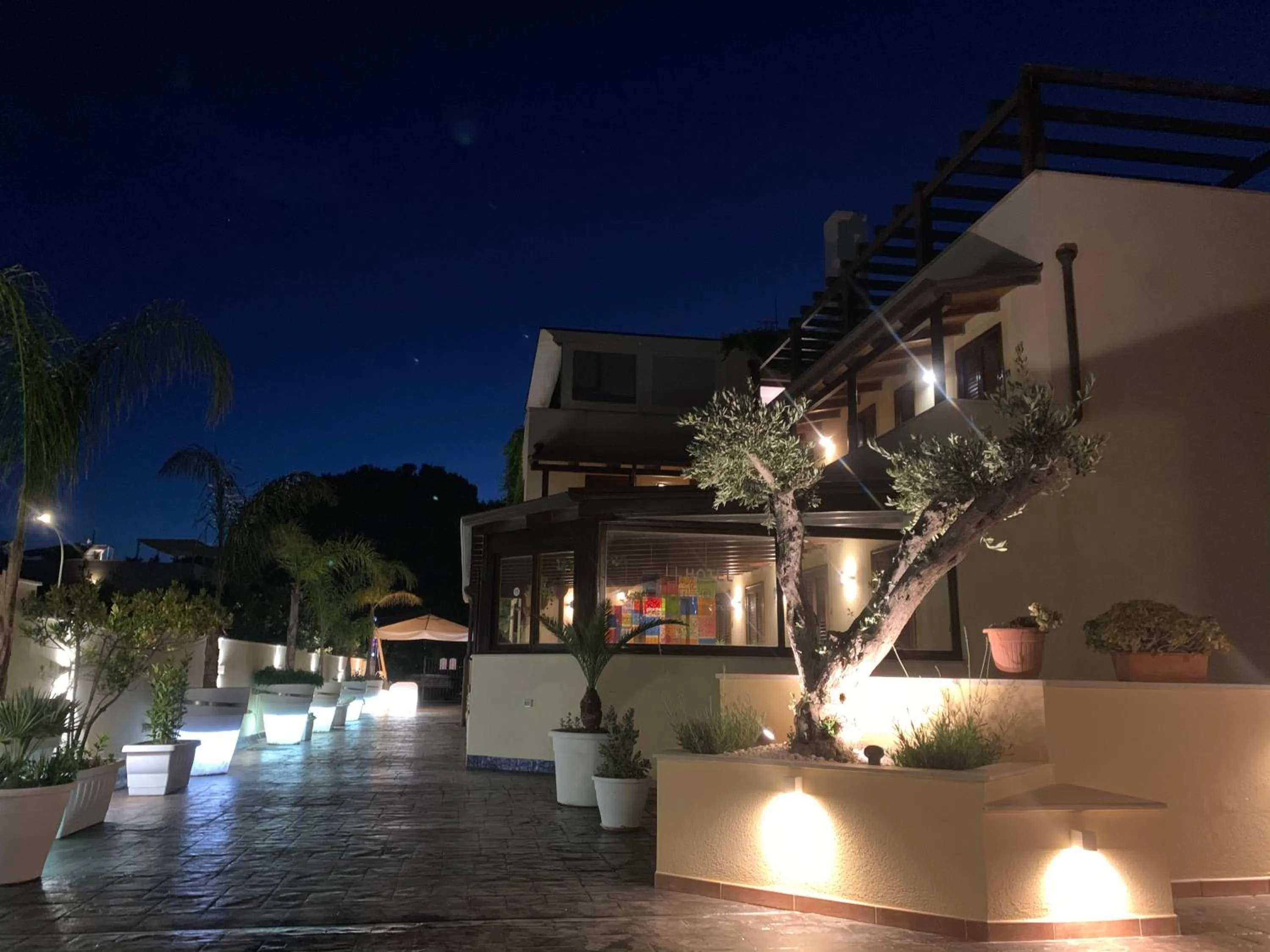 Patio in Hotel Iride by Marino Tourist