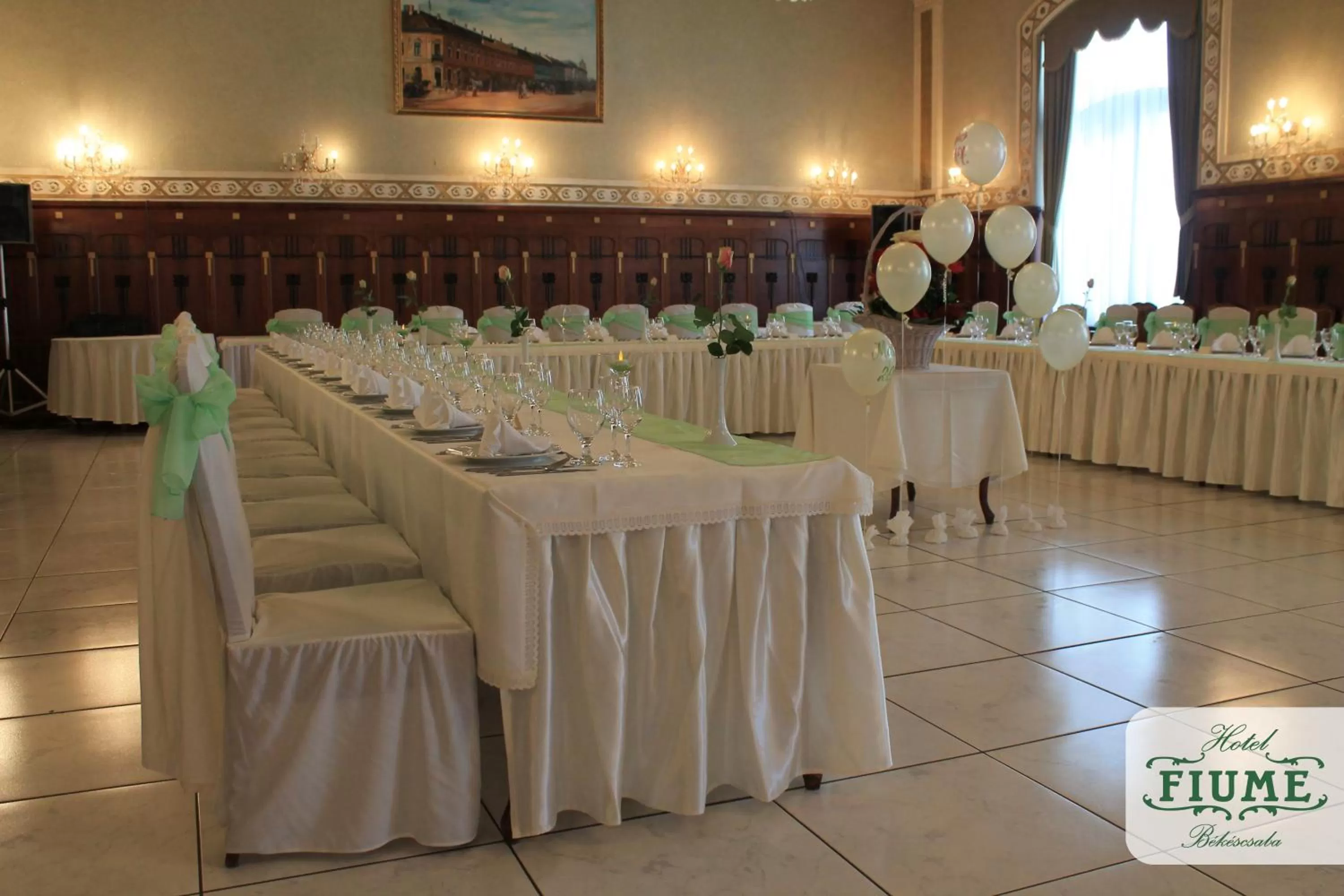 Restaurant/places to eat in Fiume Hotel