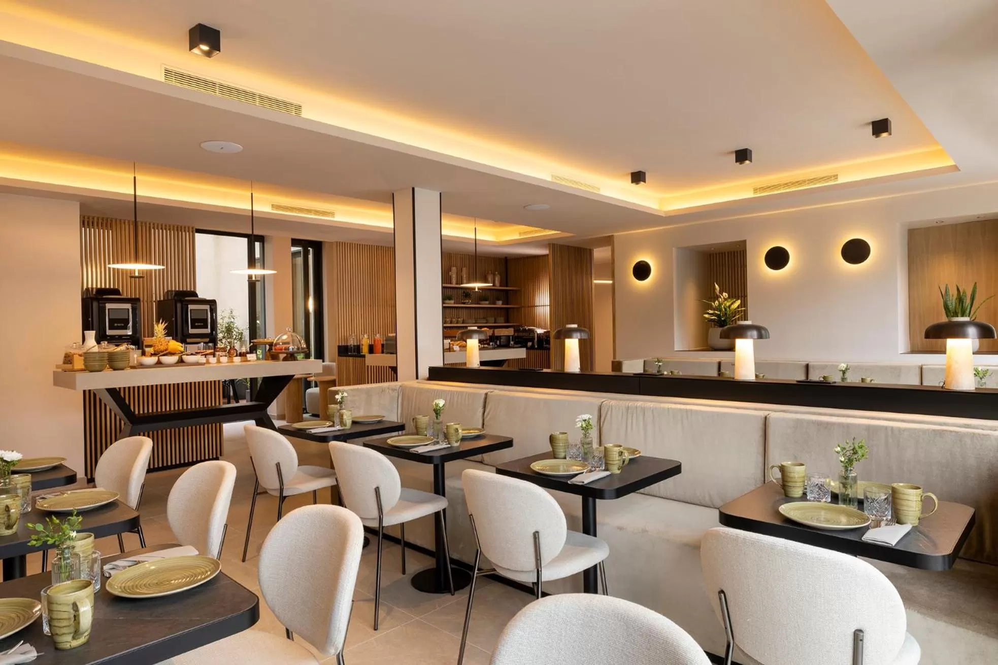 Restaurant/places to eat in Hôtel Esté