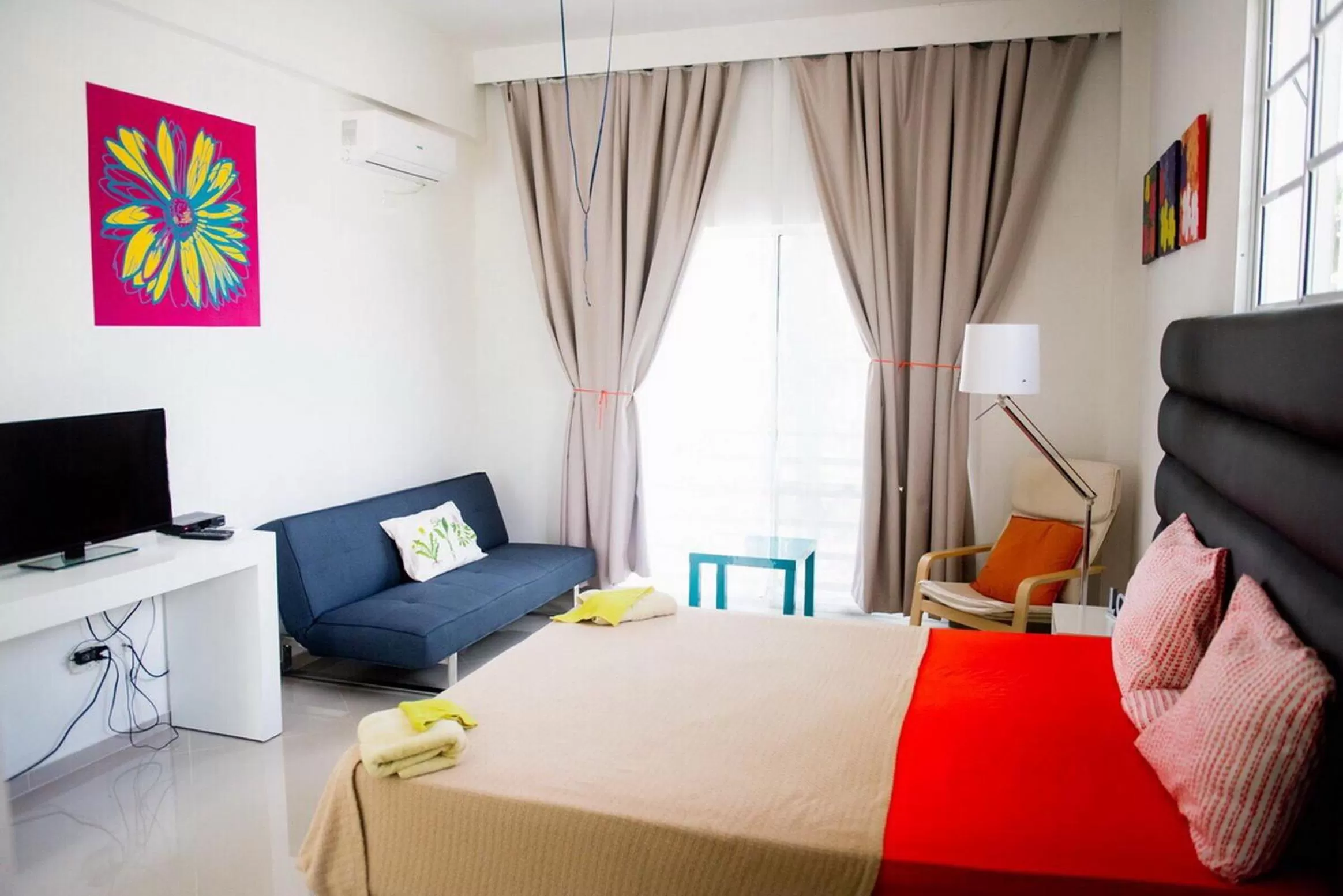 Day, Bed in Art Villa Dominicana