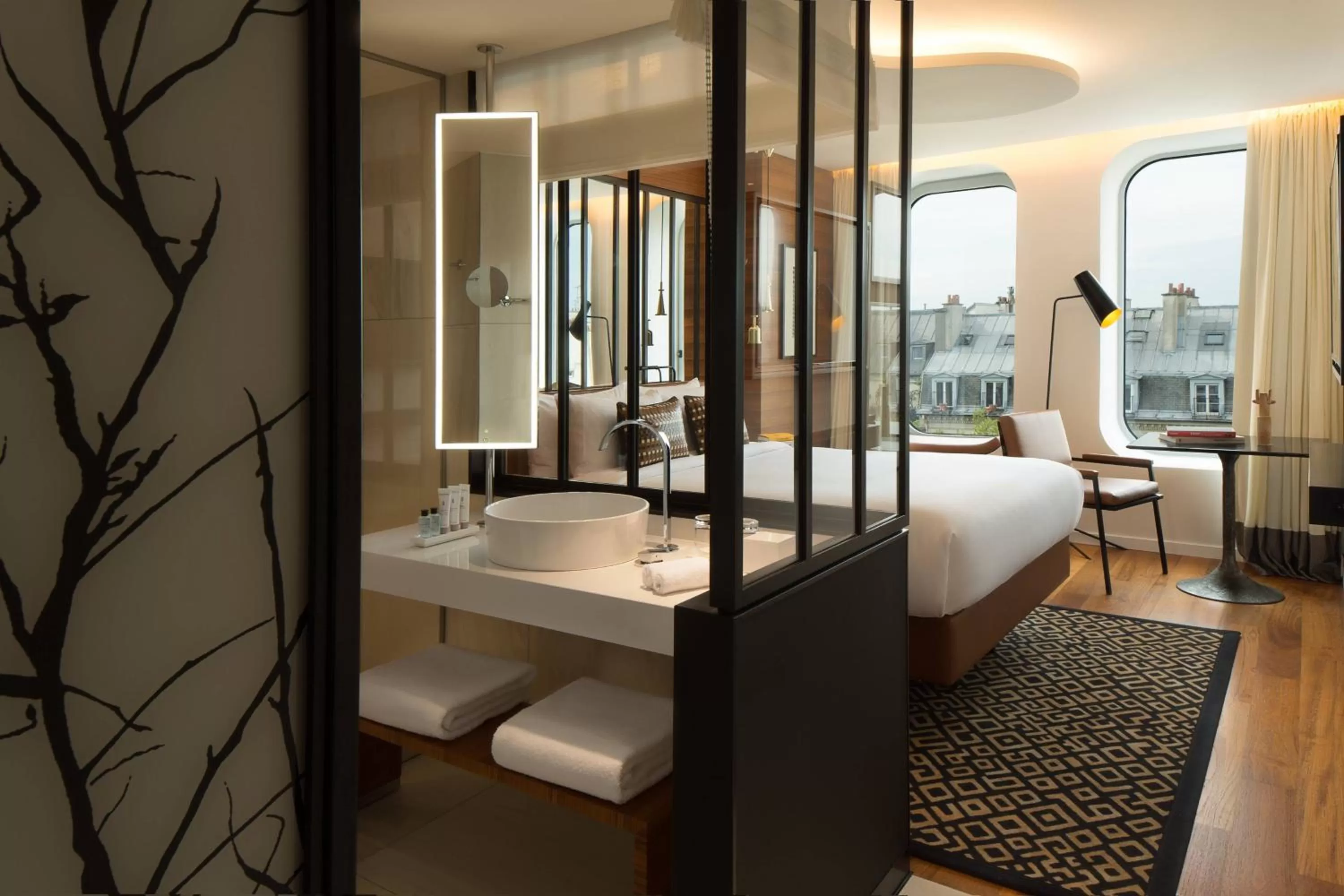 Bathroom, Bed in Renaissance Paris Republique Hotel & Spa