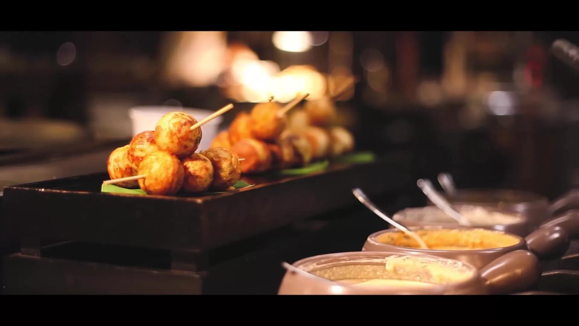 Restaurant/places to eat in Novotel Chennai OMR