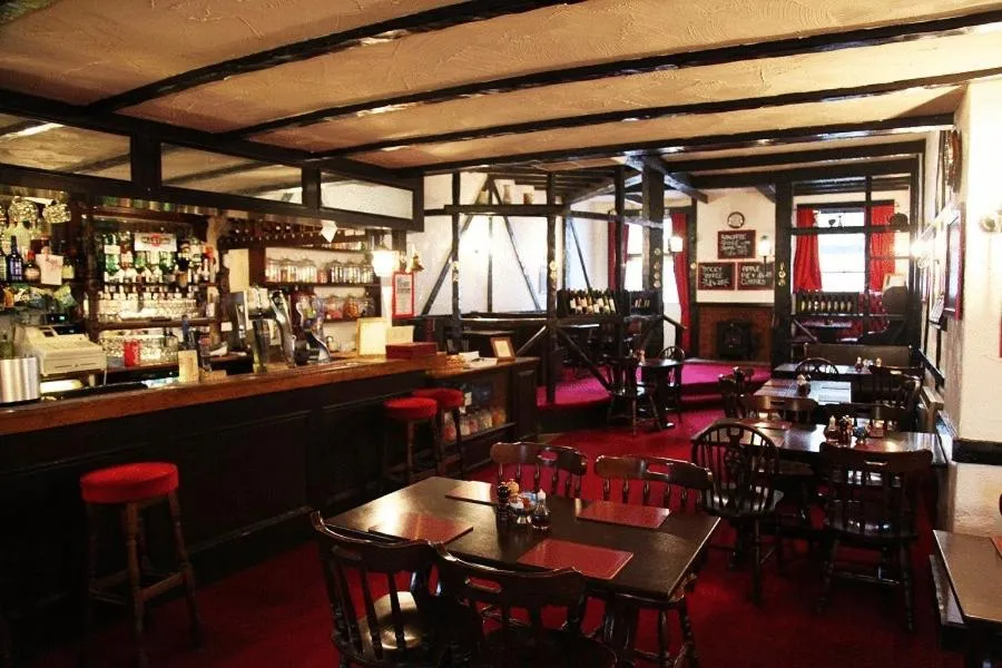 Restaurant/places to eat in Balmoral Hotel