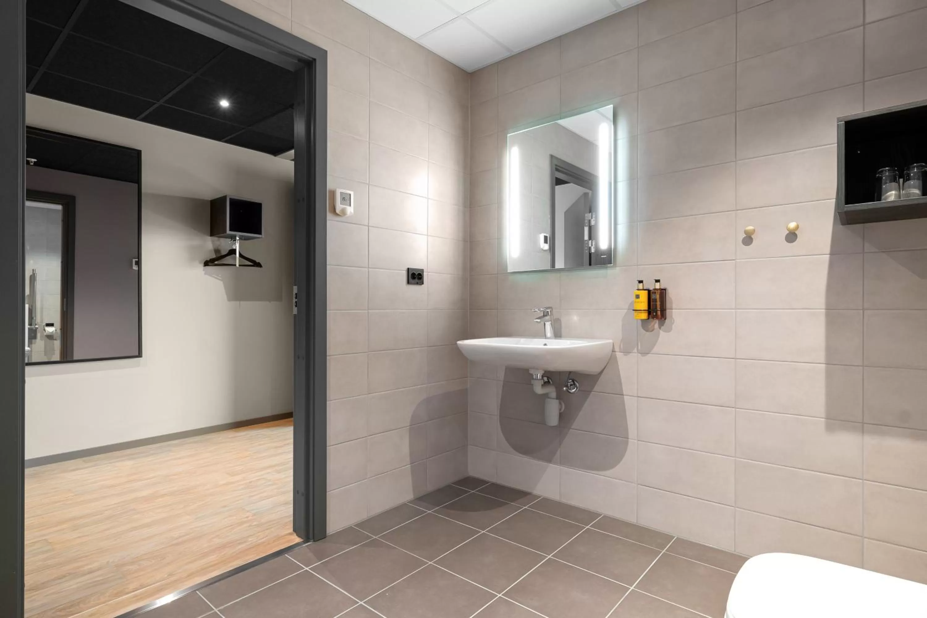 Shower in Hotell Jæren