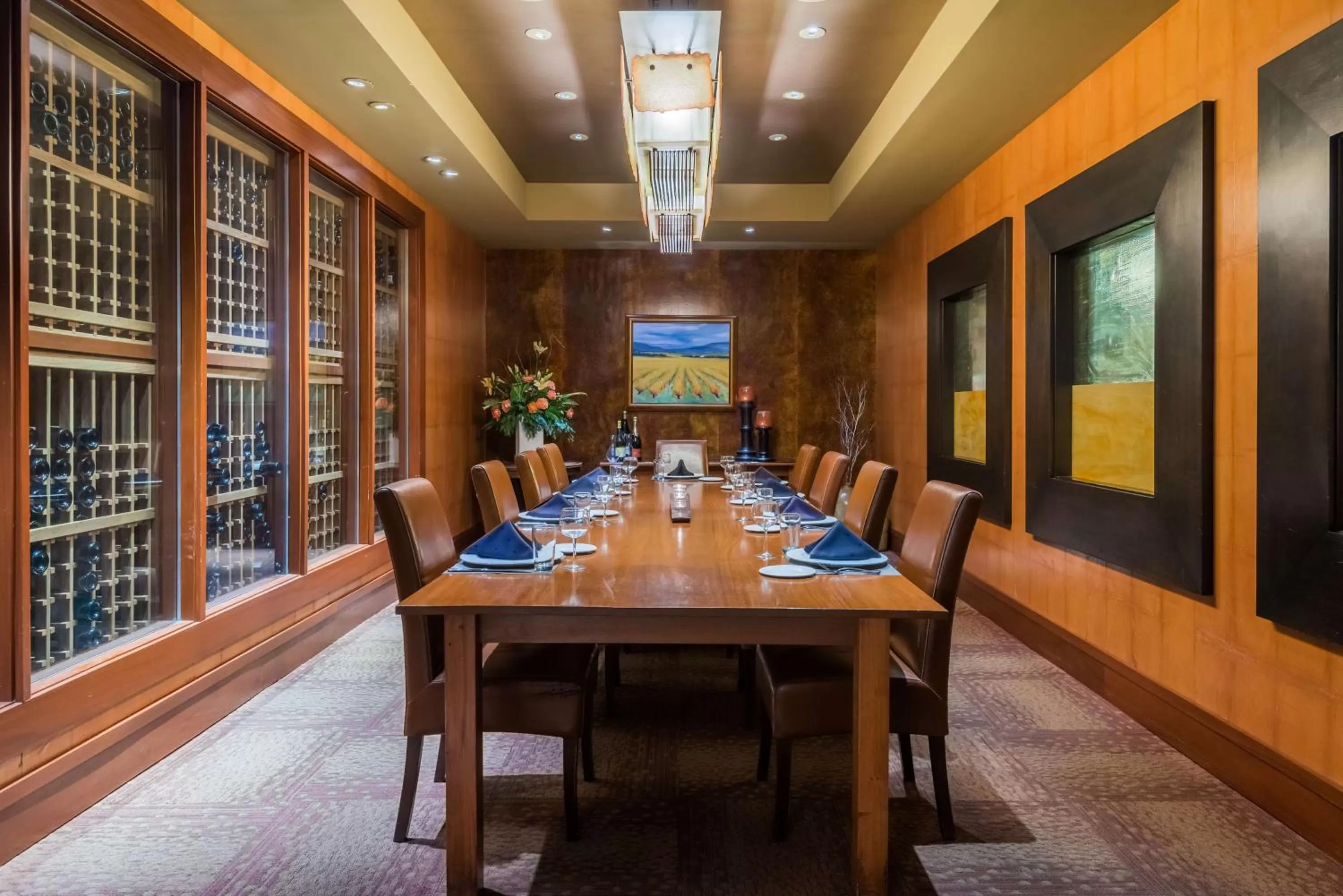 Restaurant/places to eat in Hilton Alexandria Mark Center