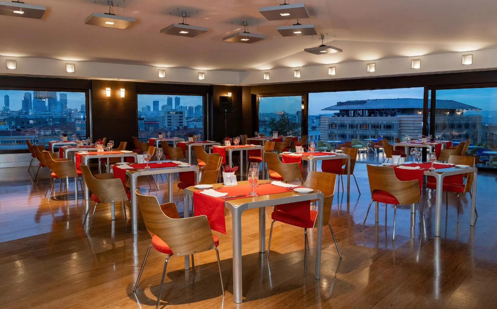 Restaurant/places to eat in Point Hotel Taksim