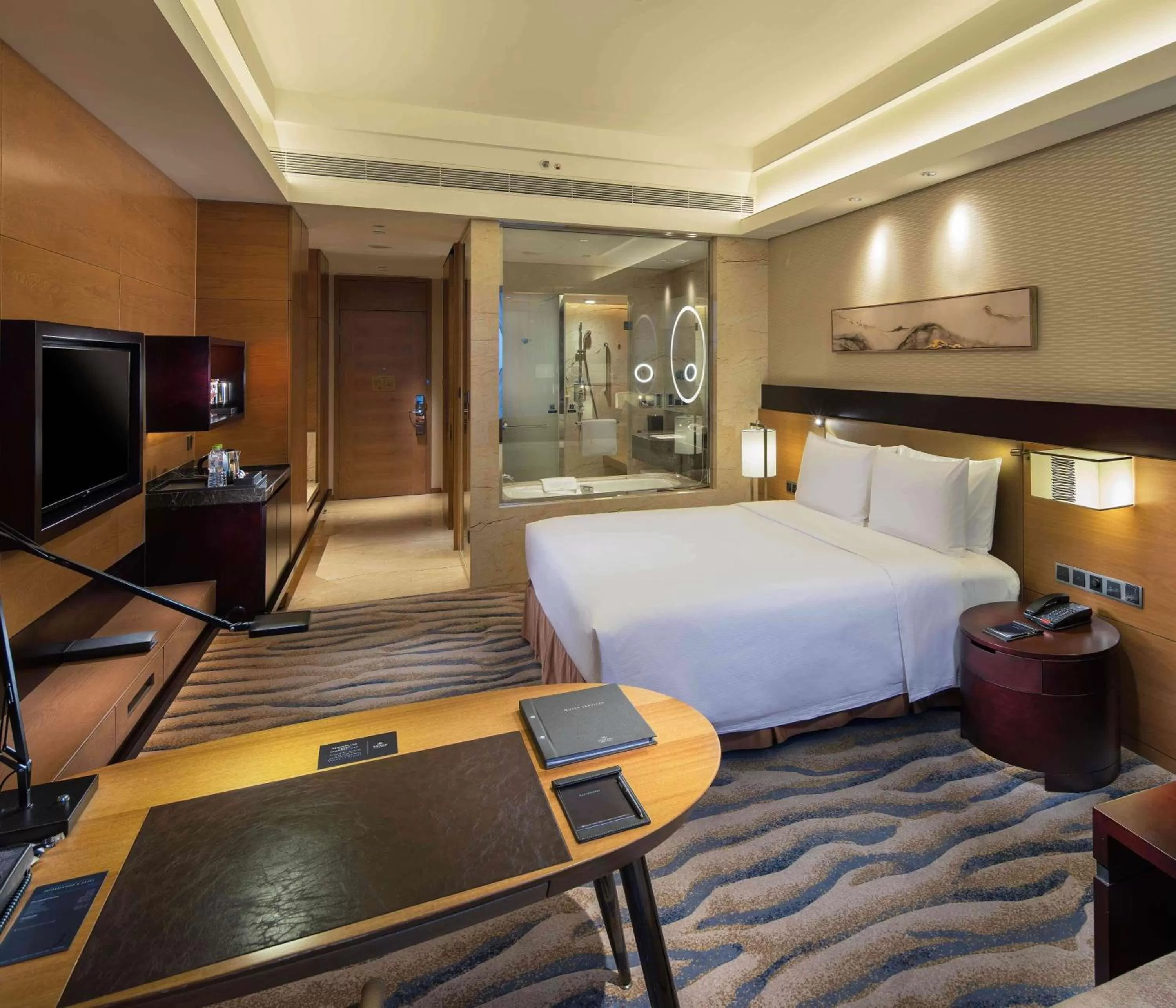 Bedroom, Bed in Hilton Yantai Golden Coast