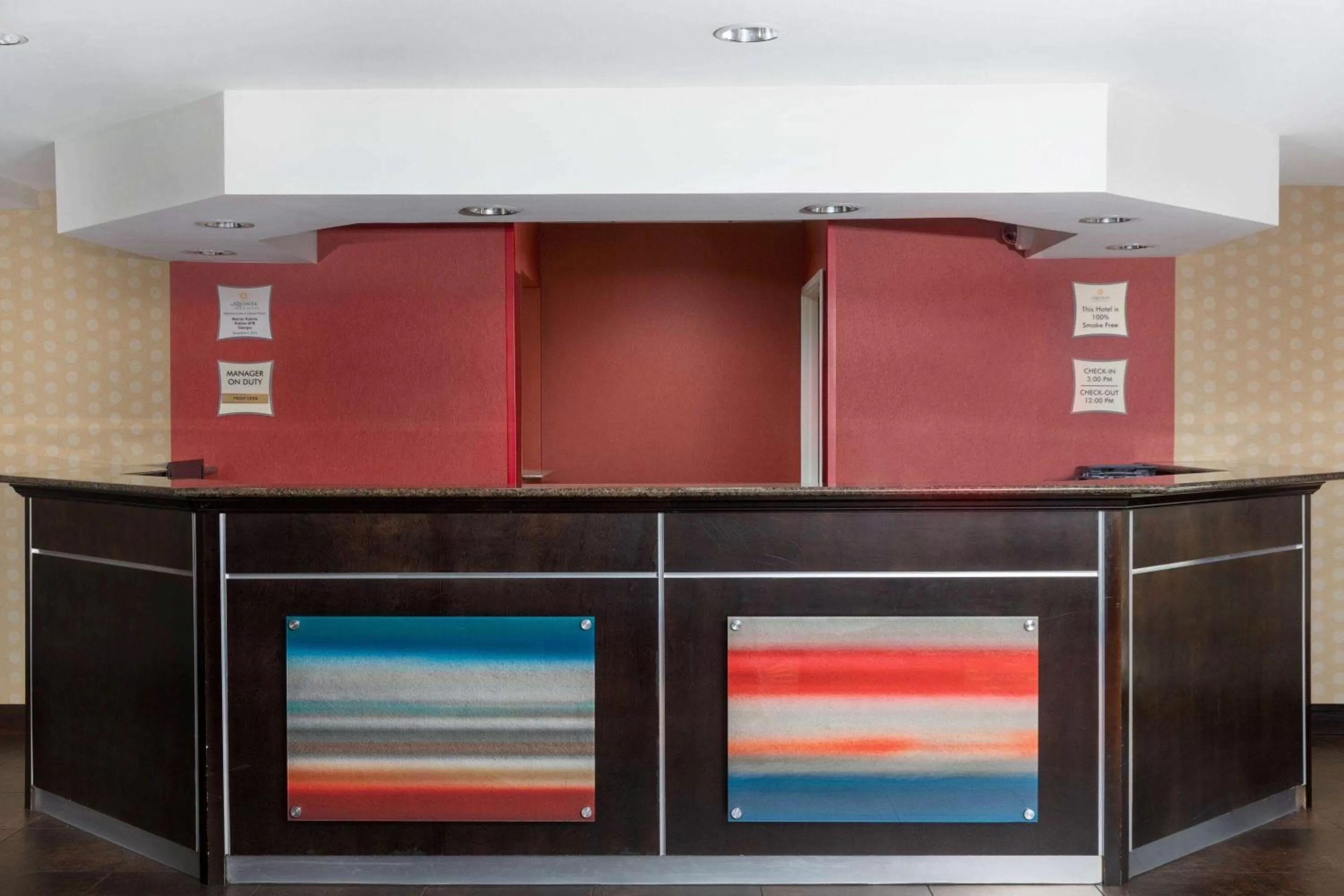 Lobby or reception in La Quinta by Wyndham Warner Robins - Robins AFB